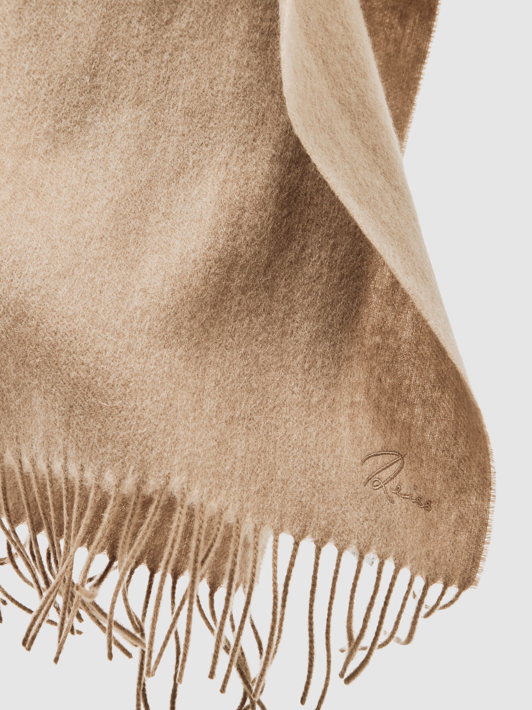 Wool-Cashmere Script-Logo Scarf in Camel - Image 4 of 4