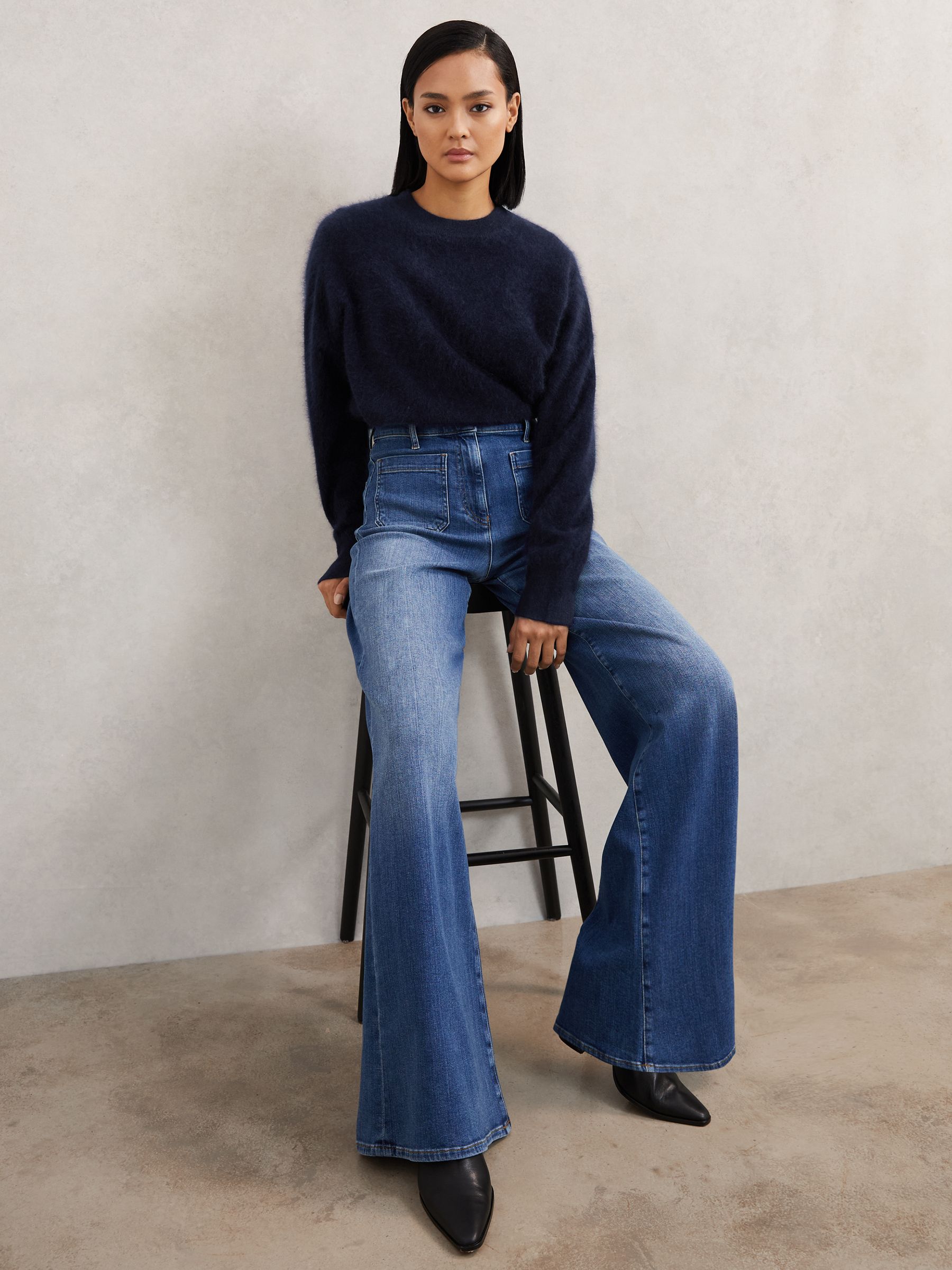 Brushed Cashmere Crew Neck Jumper in Navy - Image 3 of 6