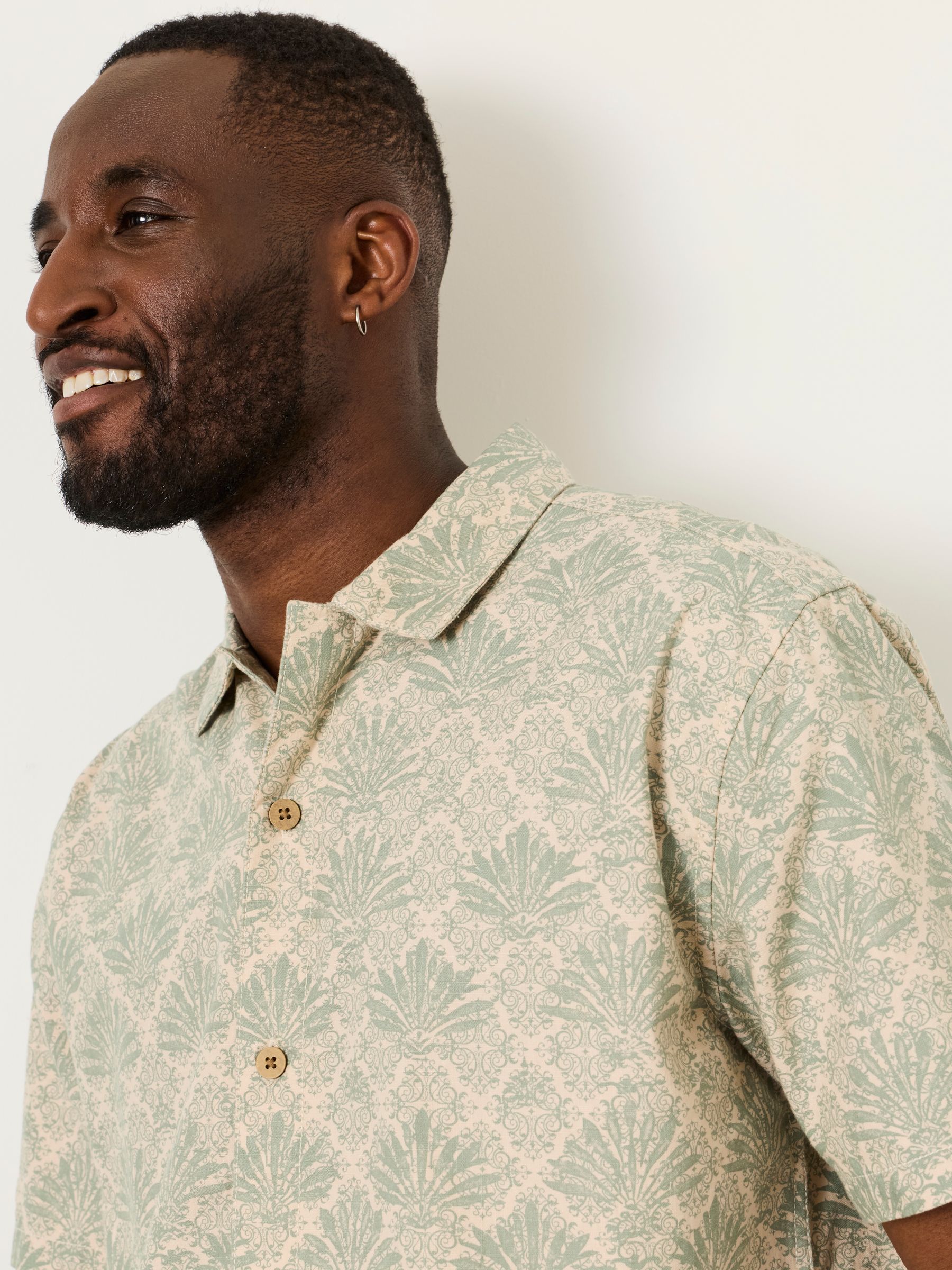 Green Haze Short Sleeve Relaxed Fit Deco Palm Print Shirt - Image 4 of 6