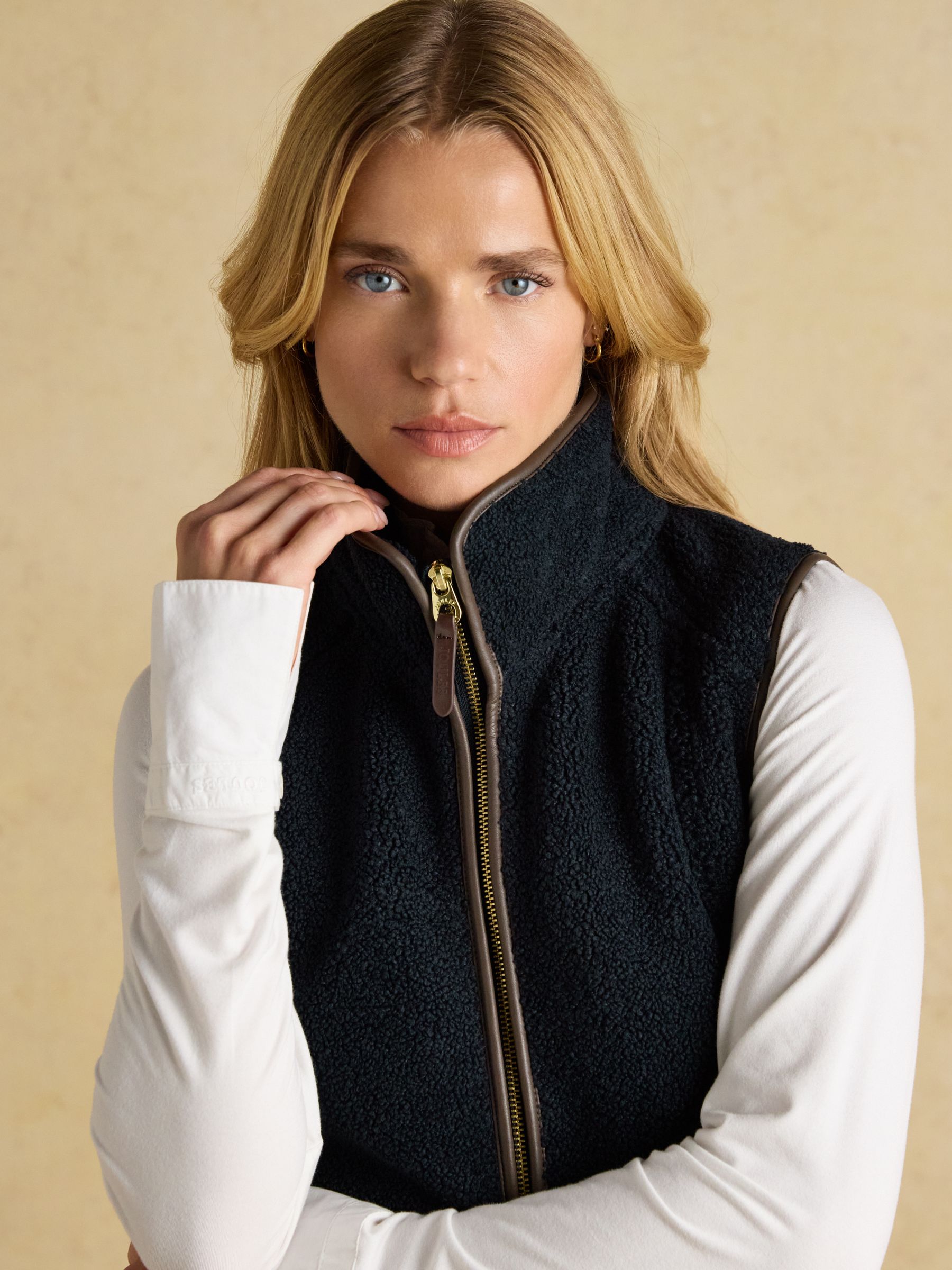 Borg Heritage Navy Fleece Gilet - Image 7 of 11