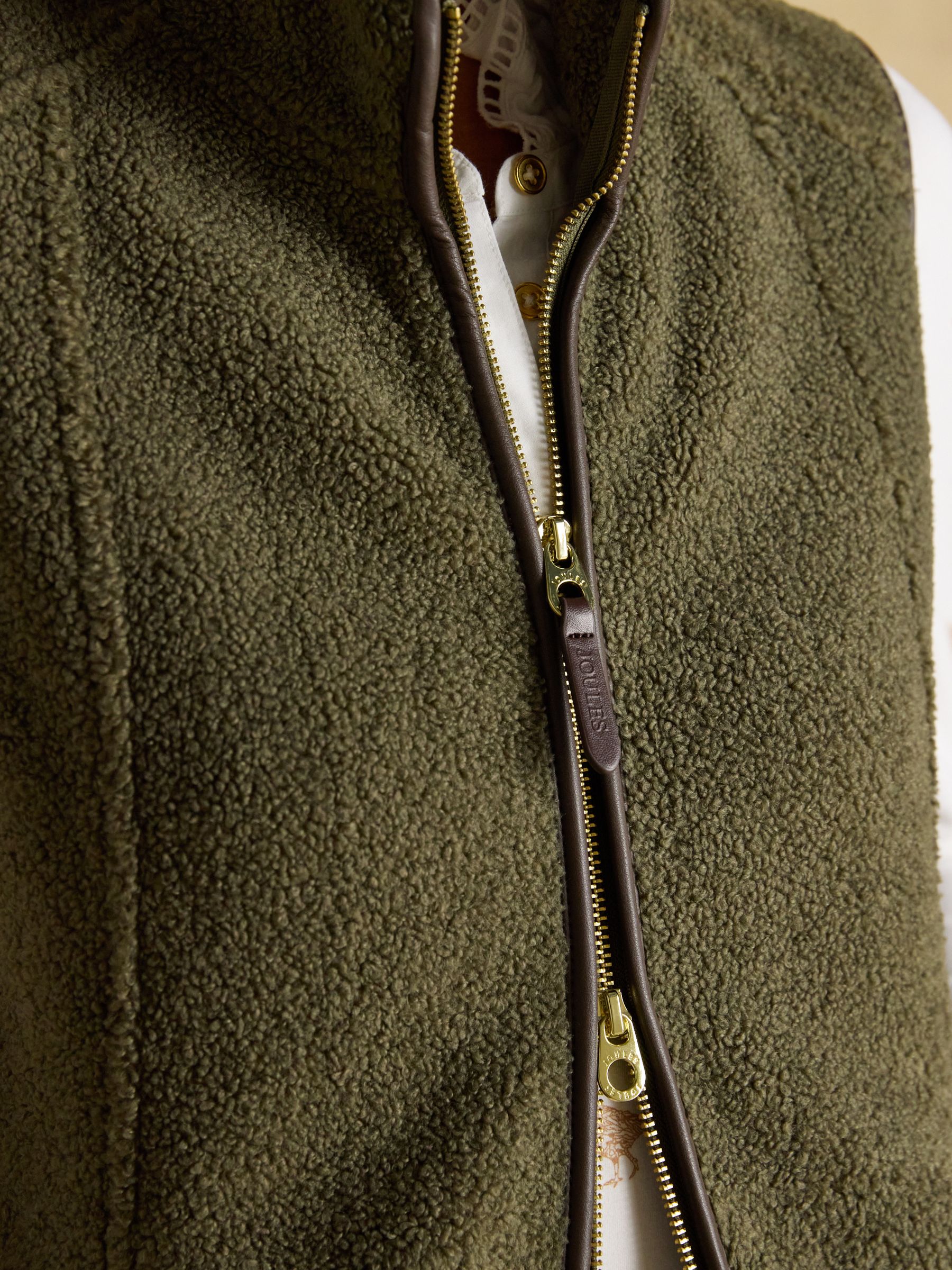 Borg Heritage Green Fleece Gilet - Image 8 of 14