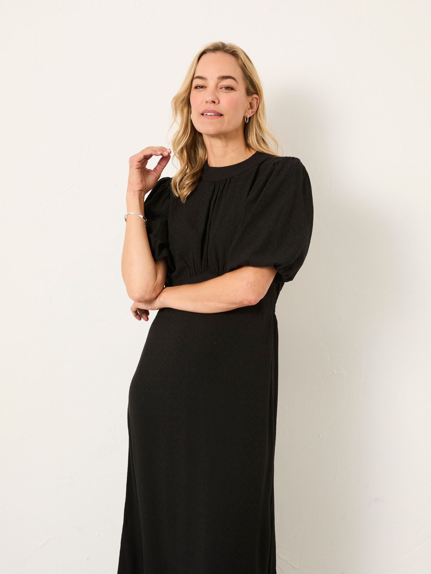 black fancy midi dress Sweet Disposition Black Floral Jacquard Midi Dress