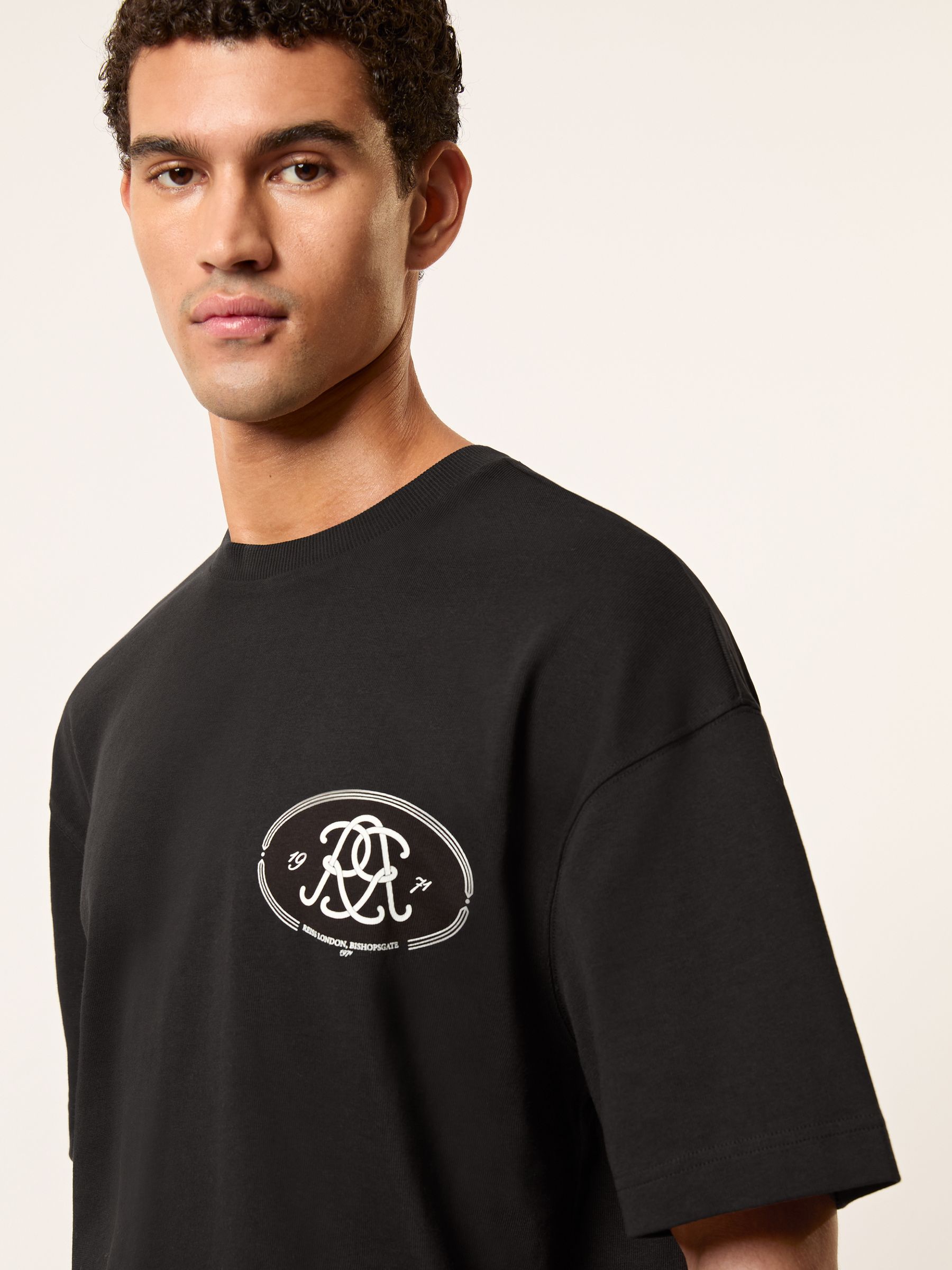 REISS Tシャツ Reiss Premium Interlock Crew-Neck T-Shirt in Dark Sage Green | REISS