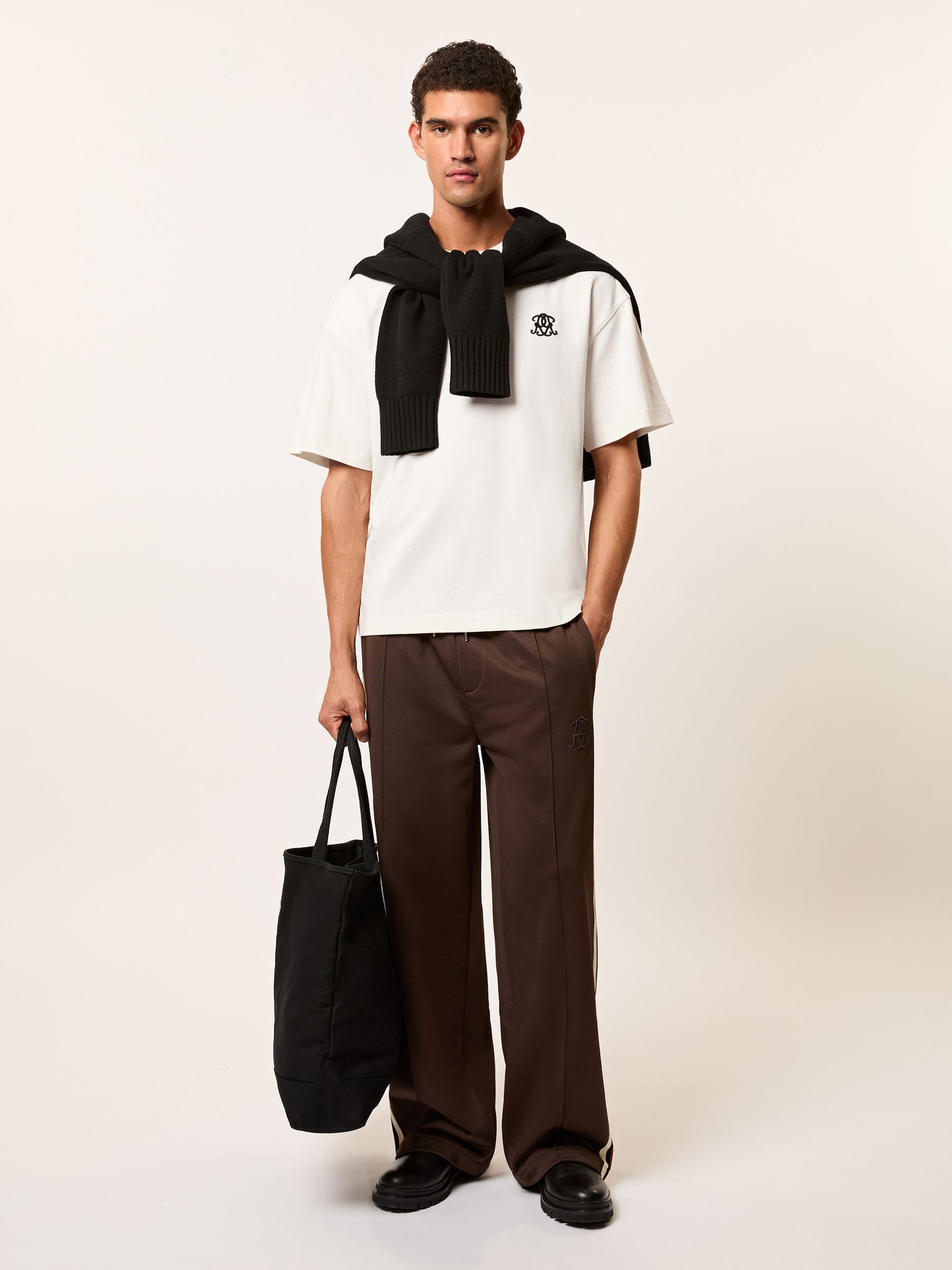 T-Shirt in Off White - Image 1 of 7