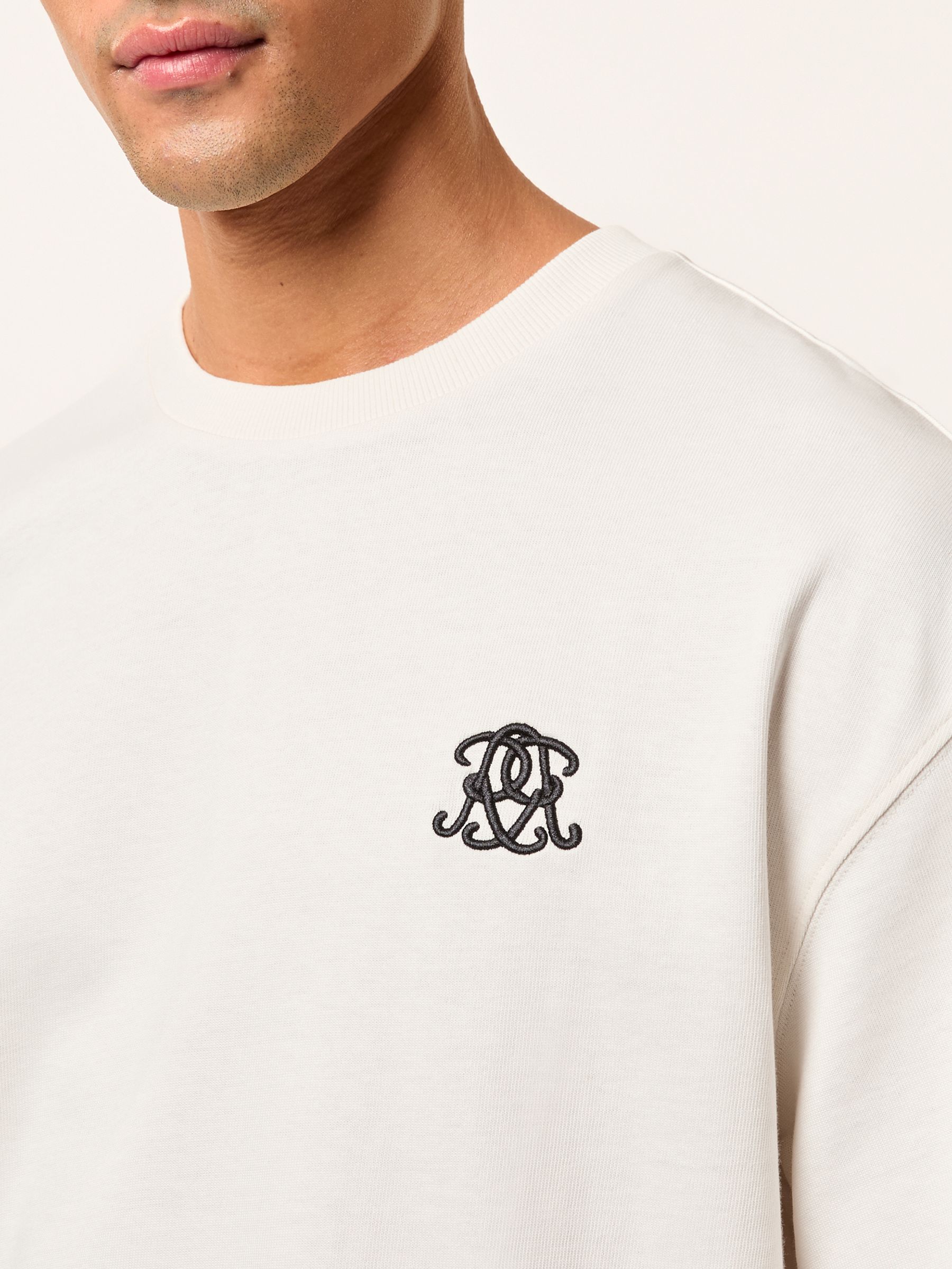 T-Shirt in Off White - Image 4 of 7