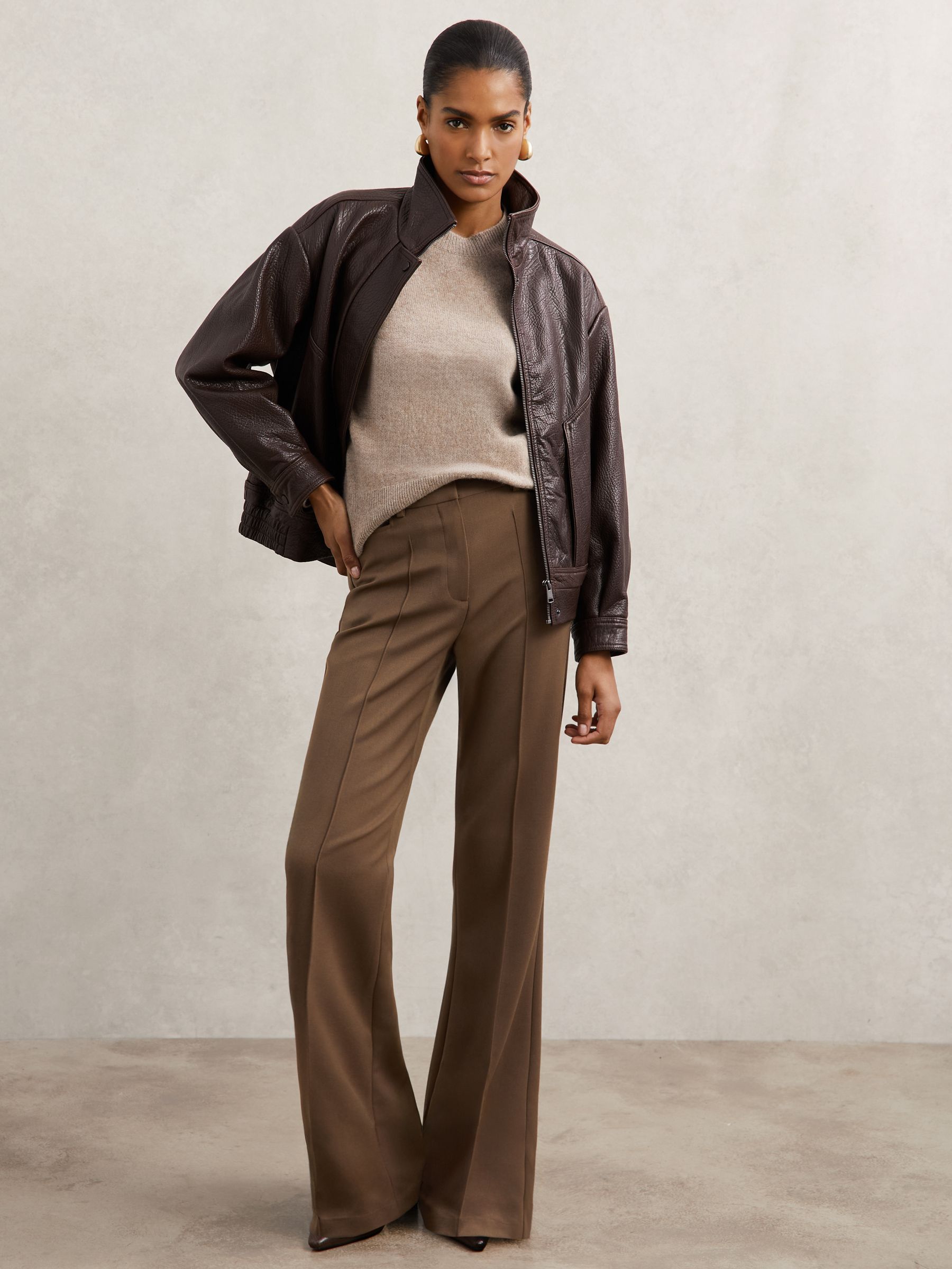 100% Cashmere Crew-Neck Jumper in Oatmeal Neutral - Image 4 of 7