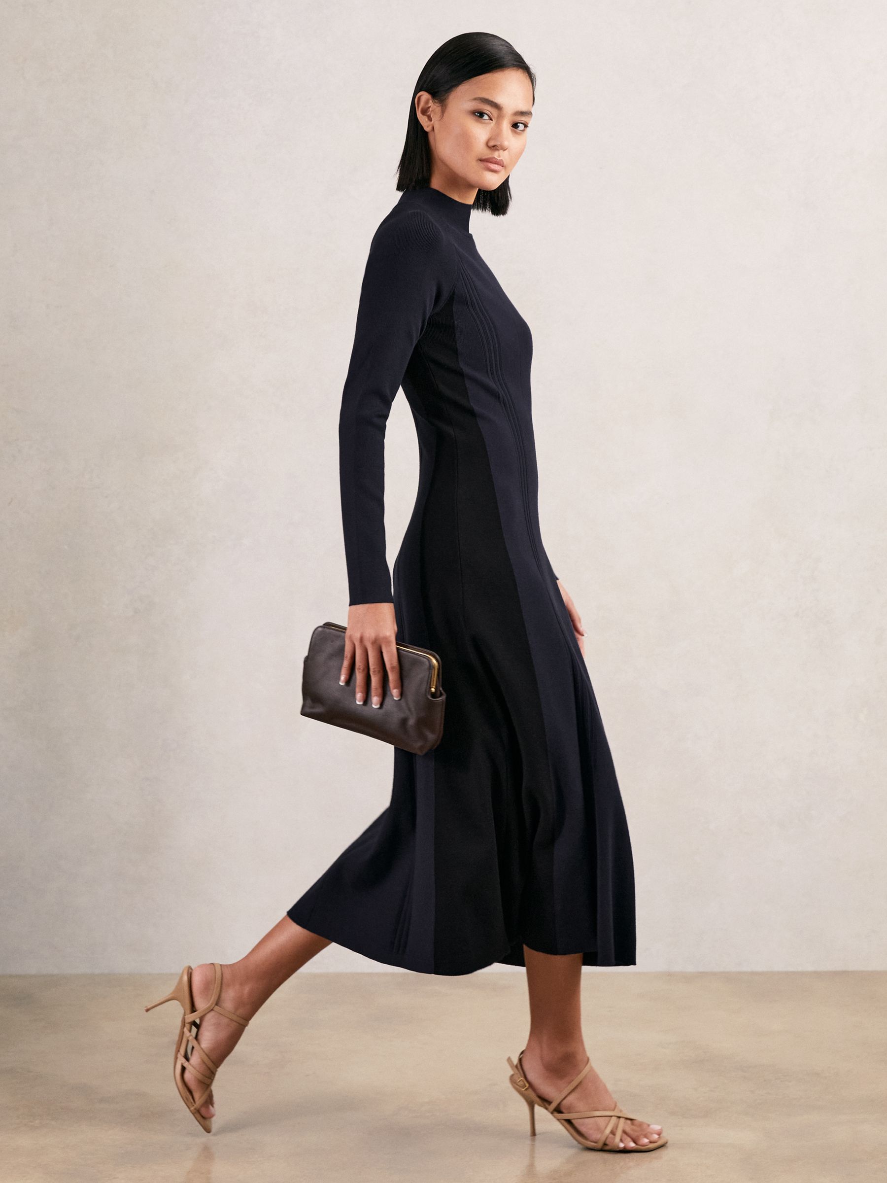 reiss nikola knitted midi dress Reiss Bodycon Knitted Colourblock Midi Dress in Navy/Camel