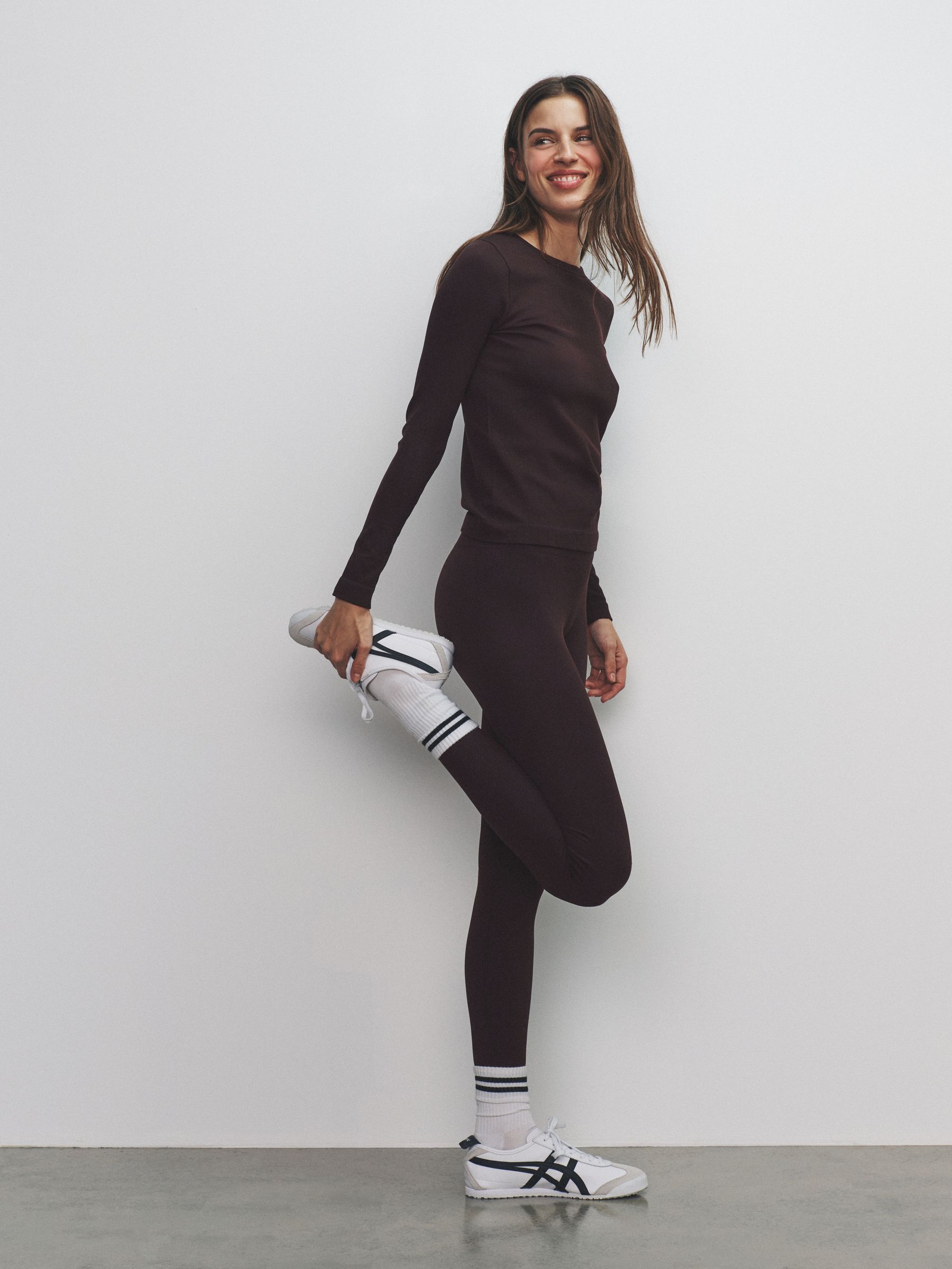 Black/Chocolate Brown/Khaki 3 Pack Active Ribbed Long Sleeve T-Shirt - Image 5 of 6