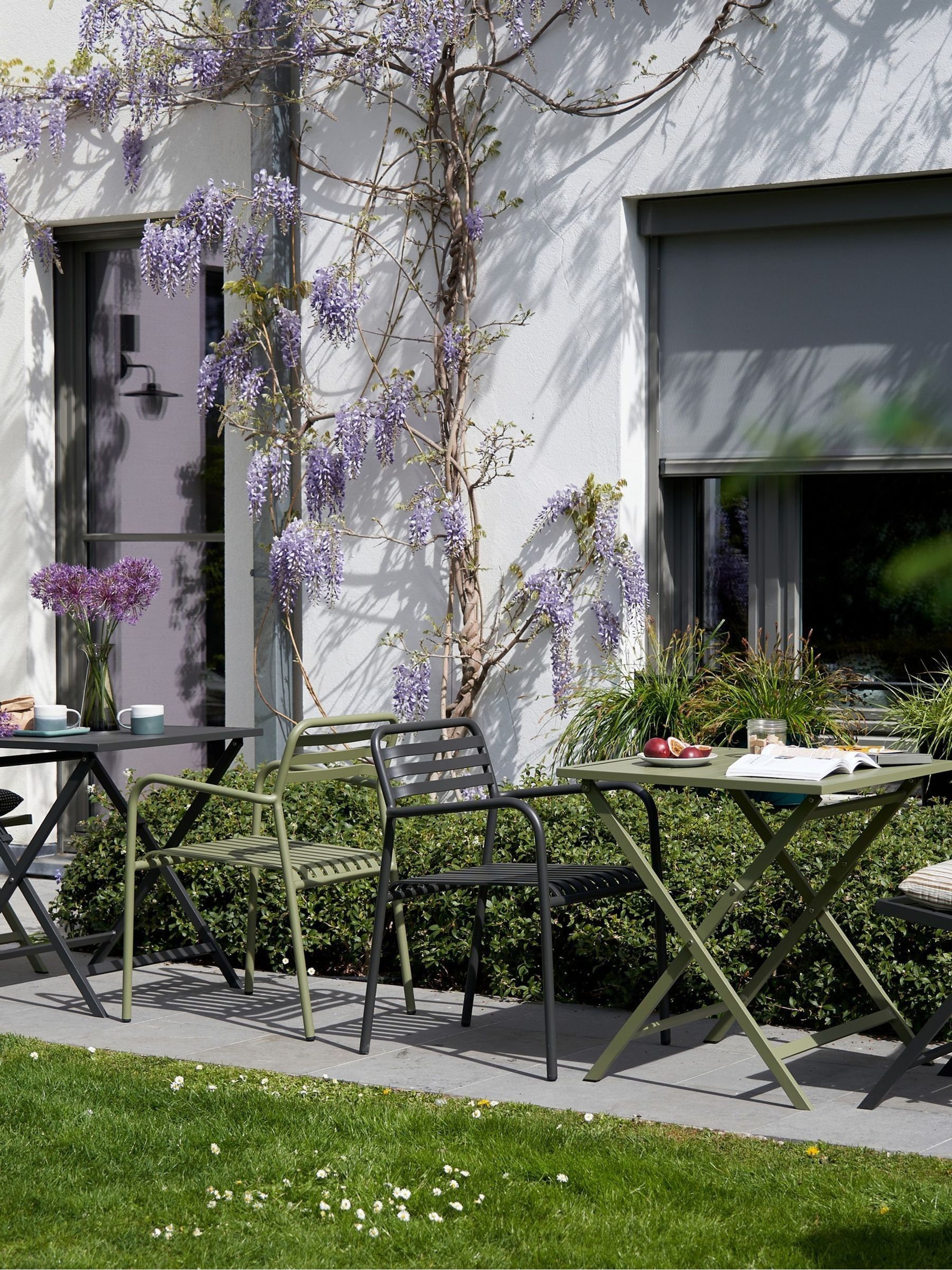 La Redoute Intérieurs Set of 2 Charcoal Manni Aluminium Garden Armchairs - Image 1 of 6