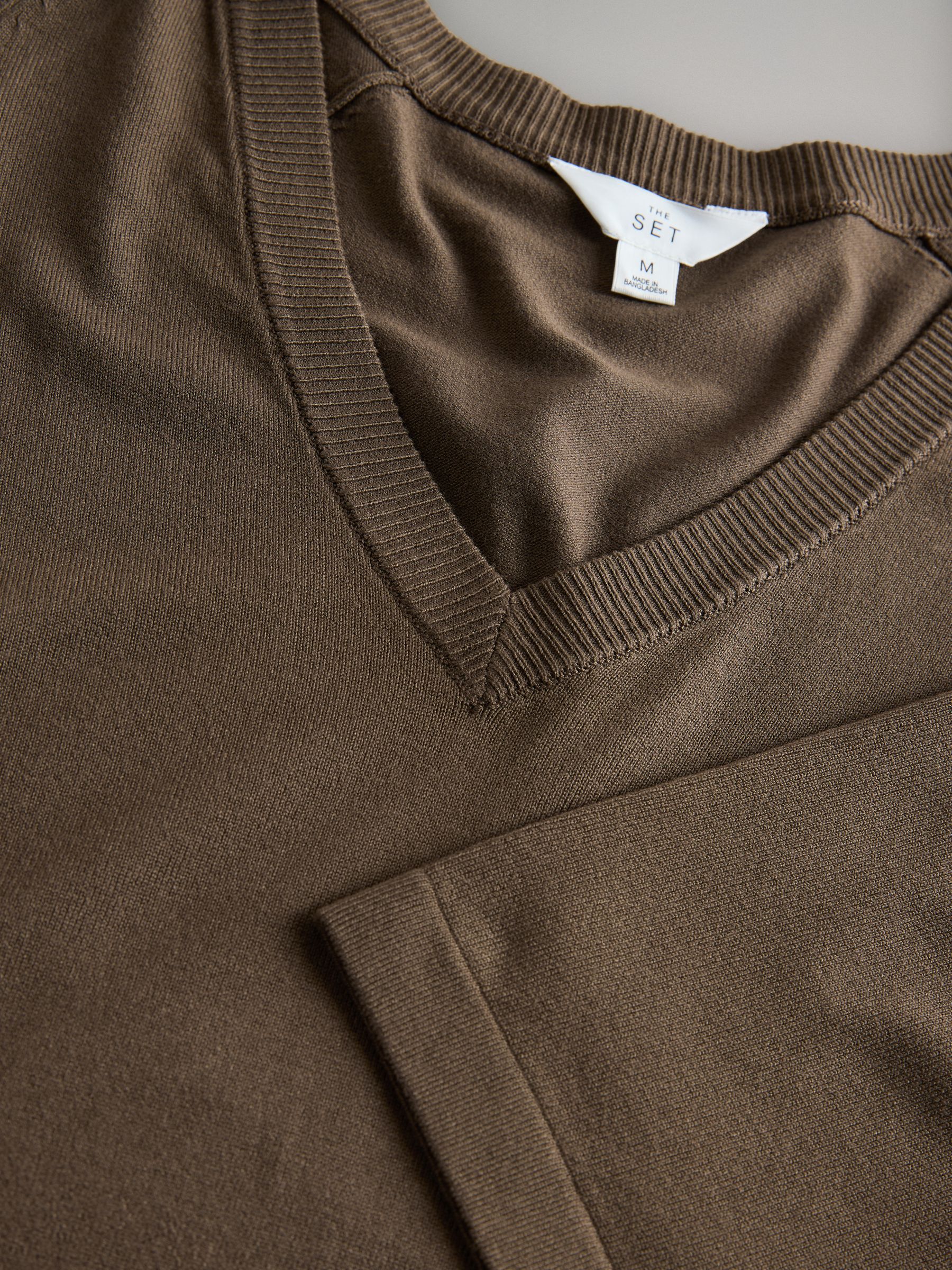 Black/Taupe Brown/Cream Fine Knit V-Neck T-Shirts 3 Pack - Image 5 of 6