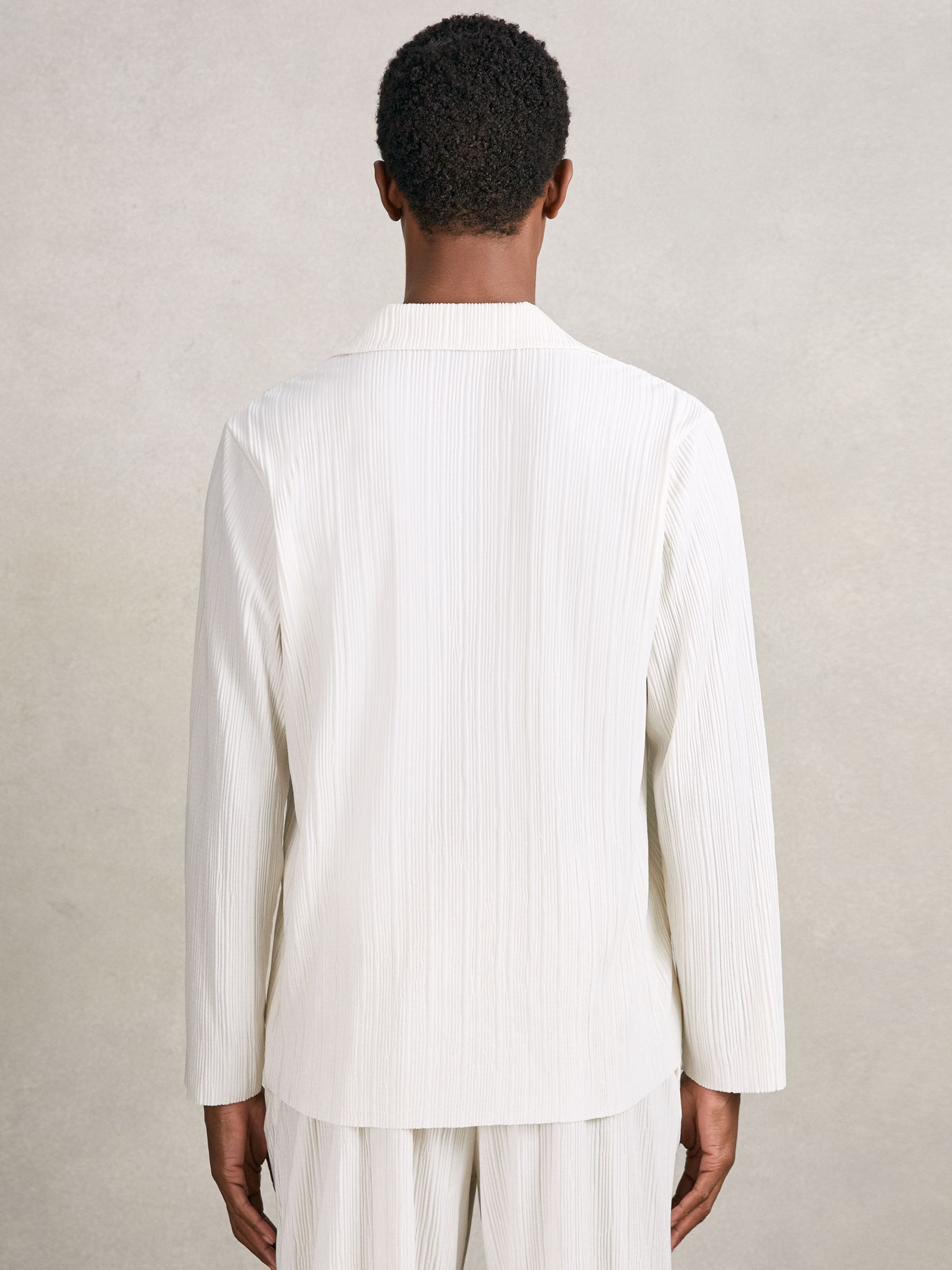 Plissé Cuban-Collar Long-Sleeve Shirt in Off White - Image 4 of 6