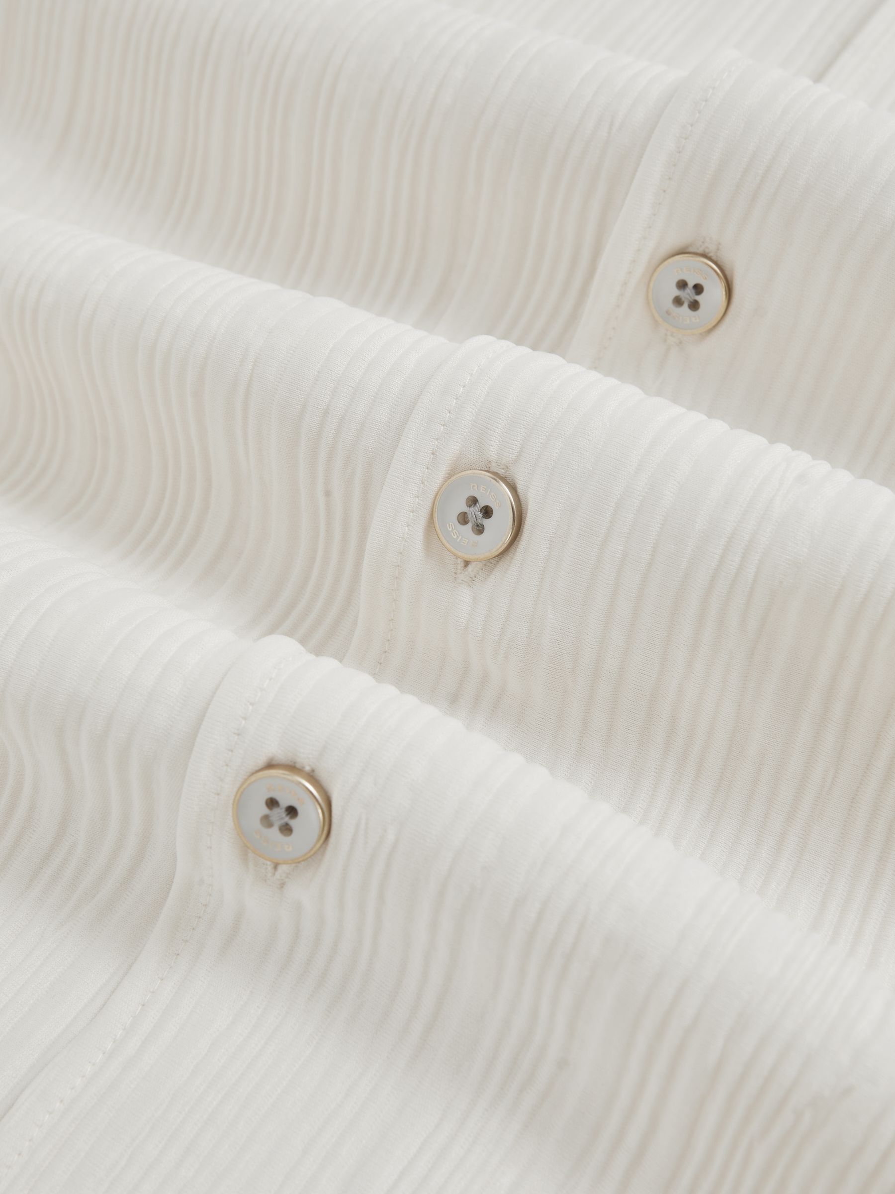Plissé Cuban-Collar Long-Sleeve Shirt in Off White - Image 6 of 6
