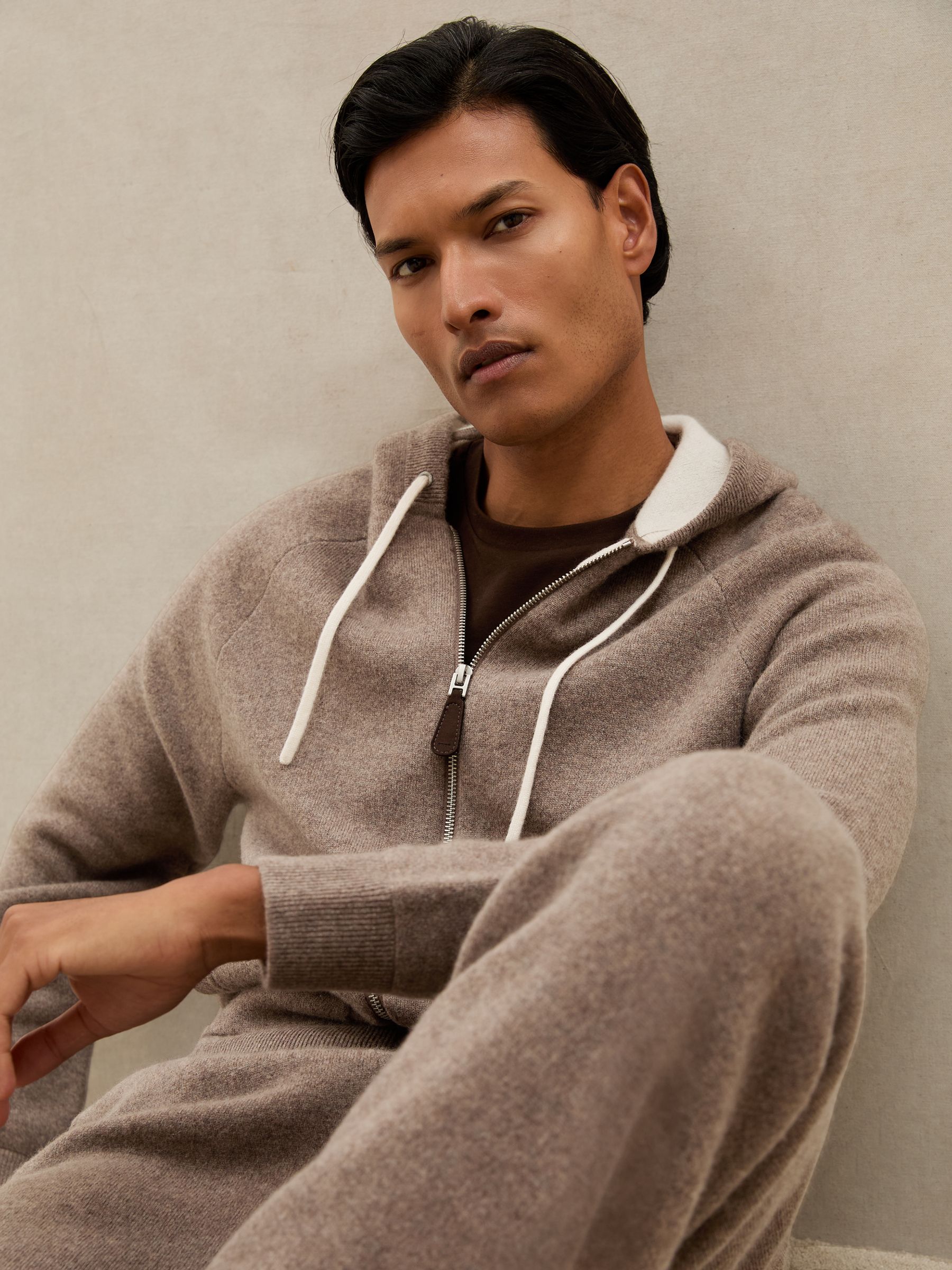 Atelier Cashmere-Blend Zip Hoodie in Mouse Brown Melange - Image 6 of 7