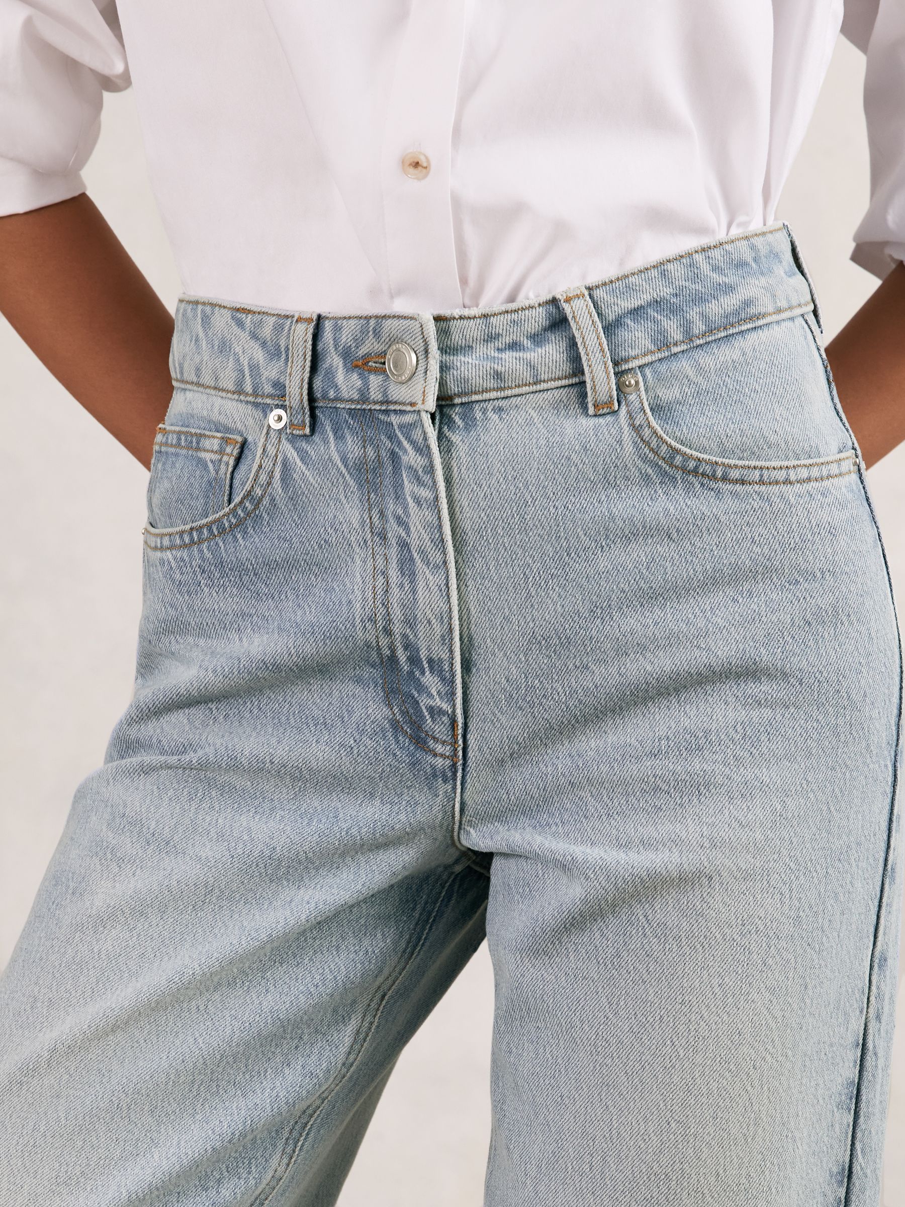 Mid-Rise Straight-Leg Jeans in Pale Blue - Image 6 of 8