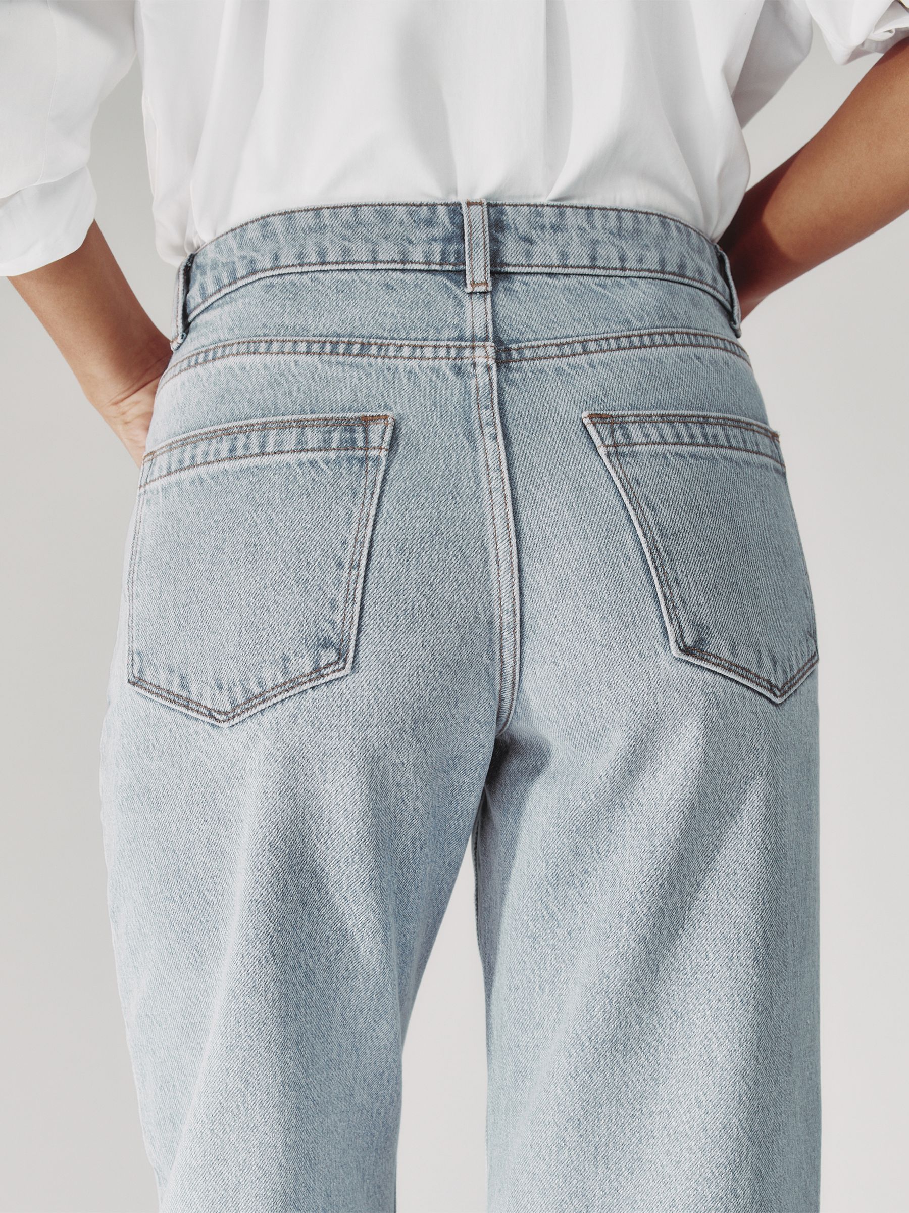 Petite Mid-Rise Straight-Leg Jeans in Pale Blue - Image 4 of 9