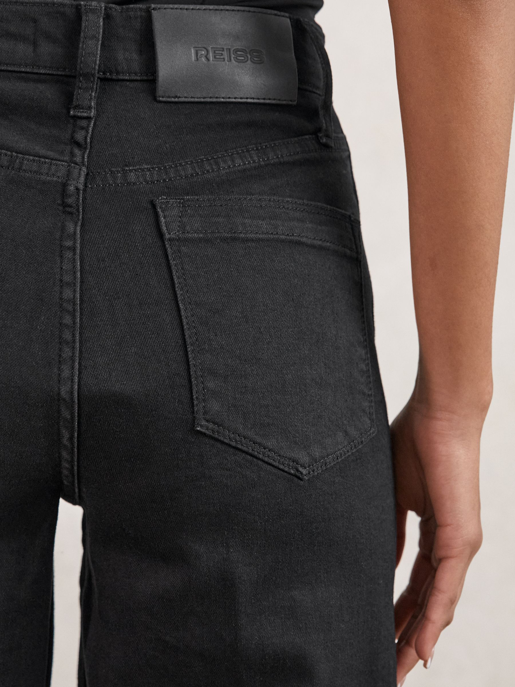 Stretch-Cotton Wide-Leg Jeans in Black - Image 4 of 7