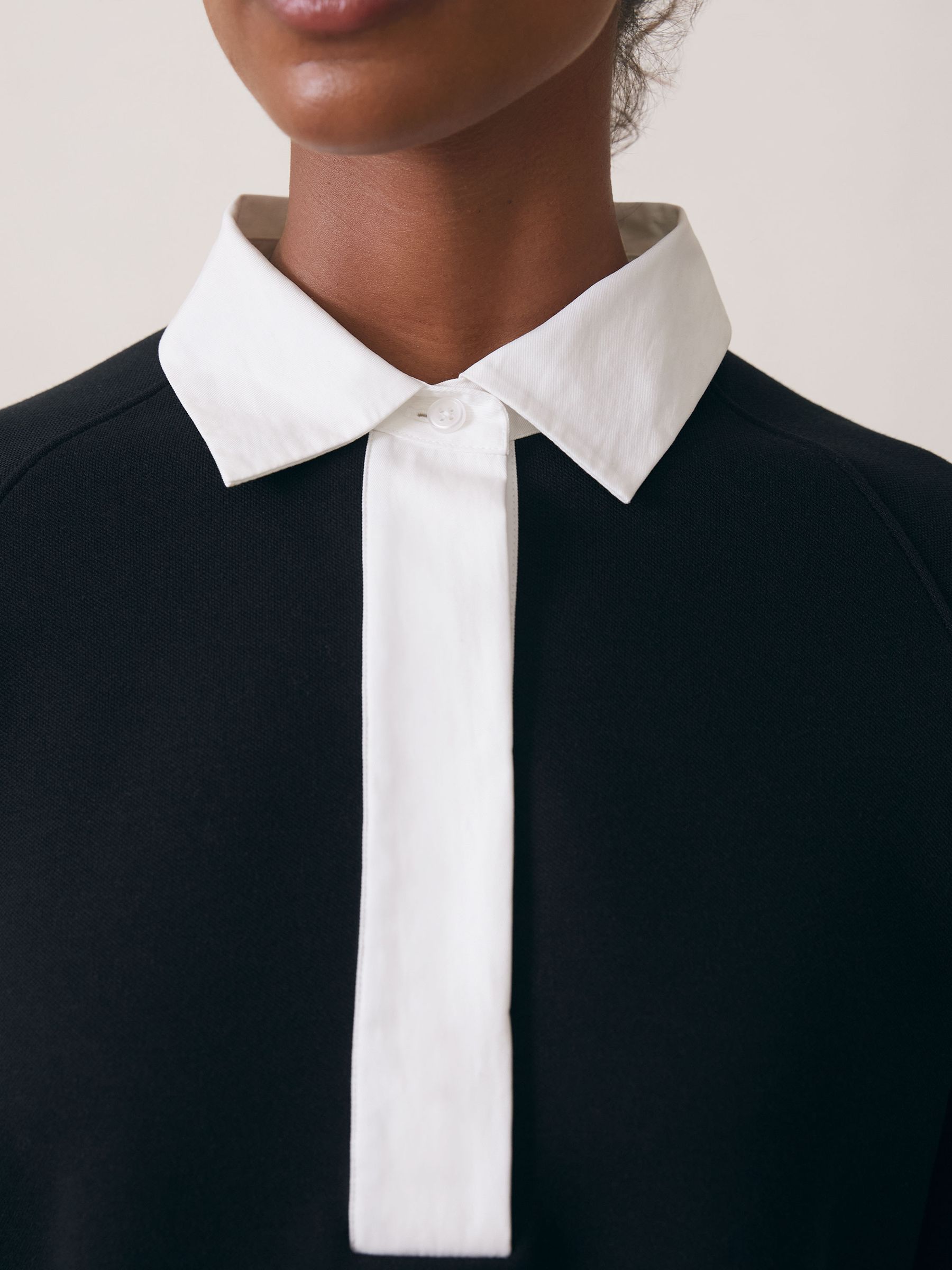 Interlock Contrast-Collar Sweatshirt in Black/White - image 5