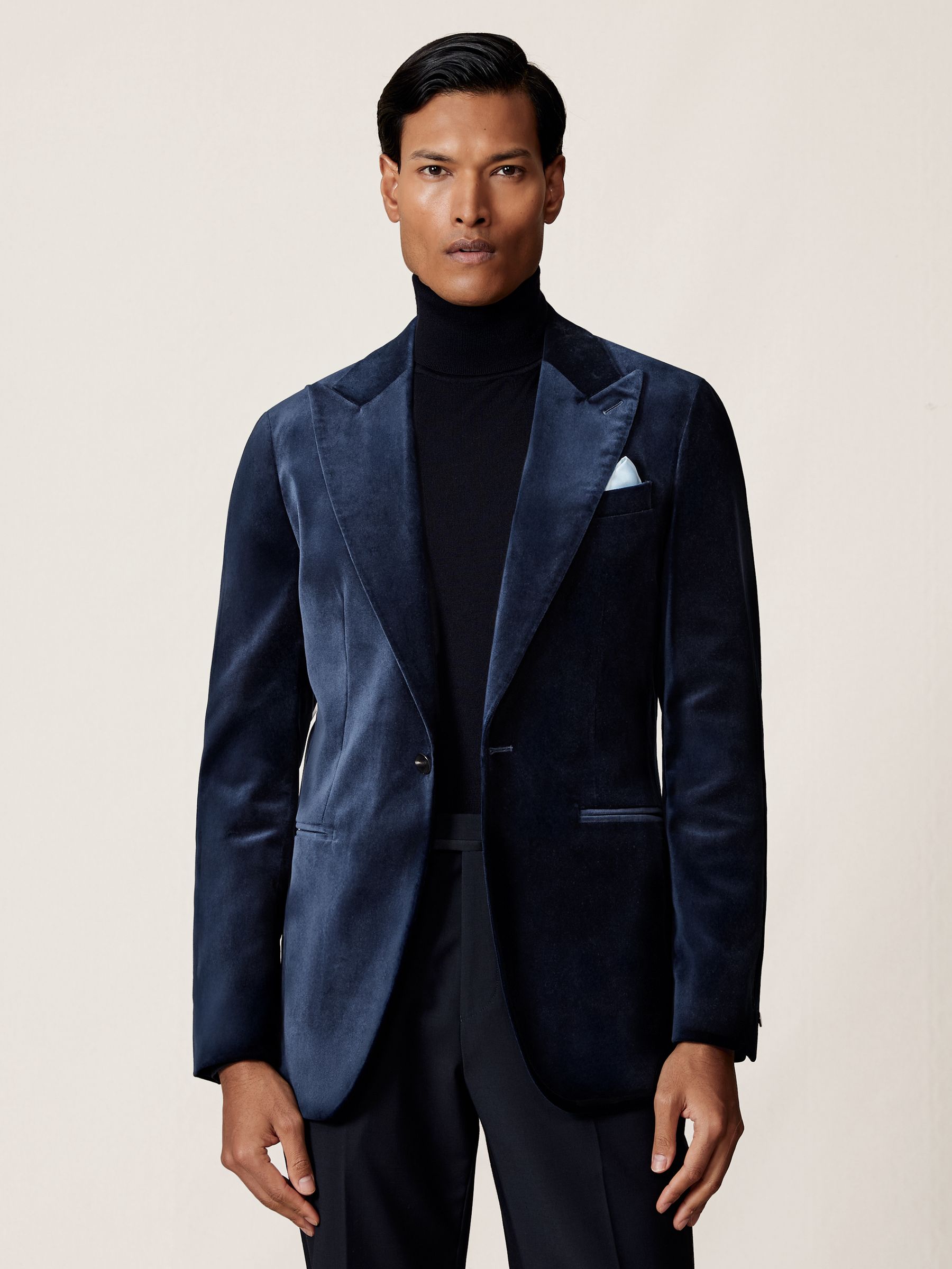 Single-Breasted Velvet Blazer Tailored-Fit in Navy - Image 7 of 9