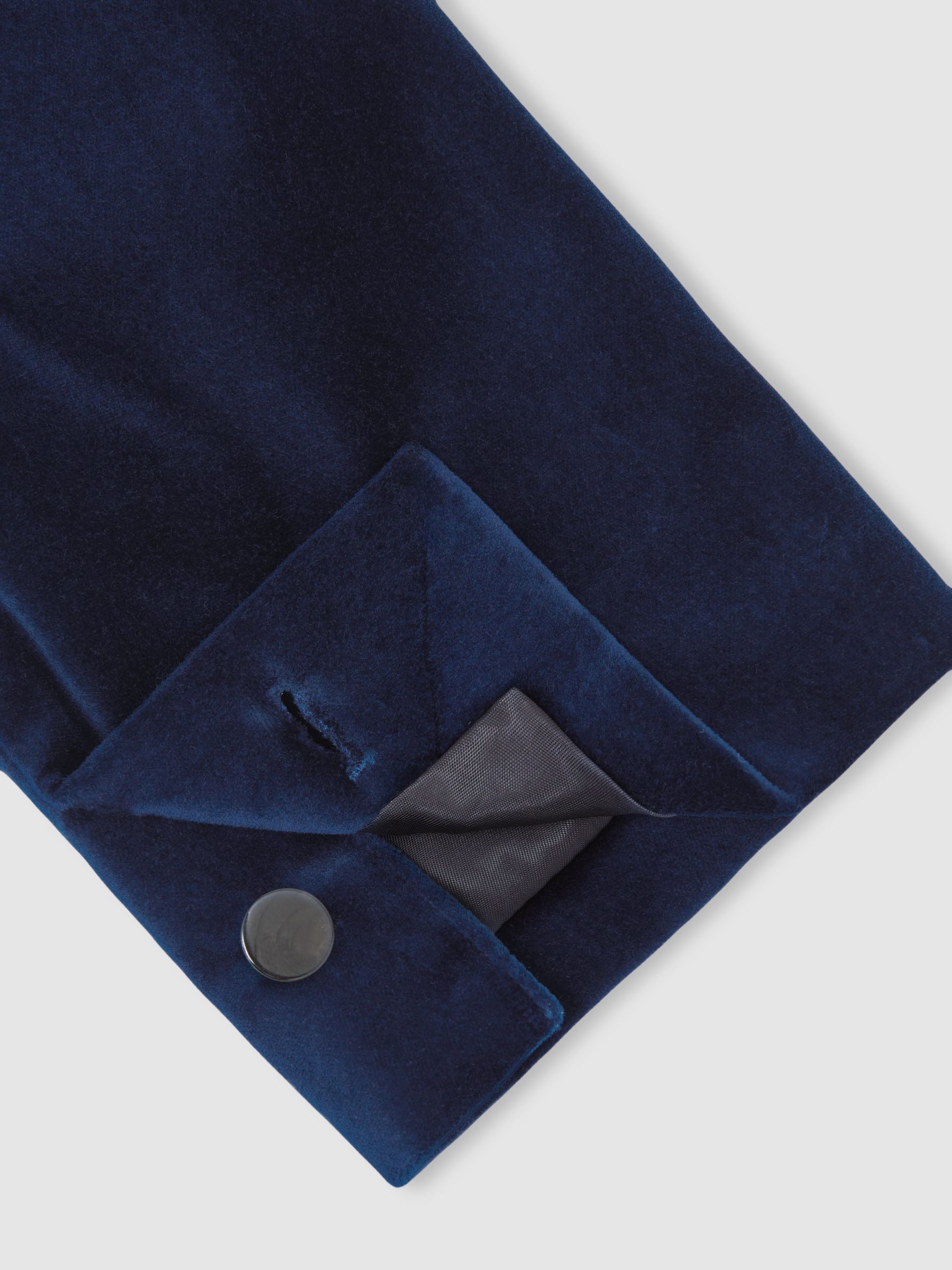Single-Breasted Velvet Blazer Tailored-Fit in Navy - Image 8 of 9