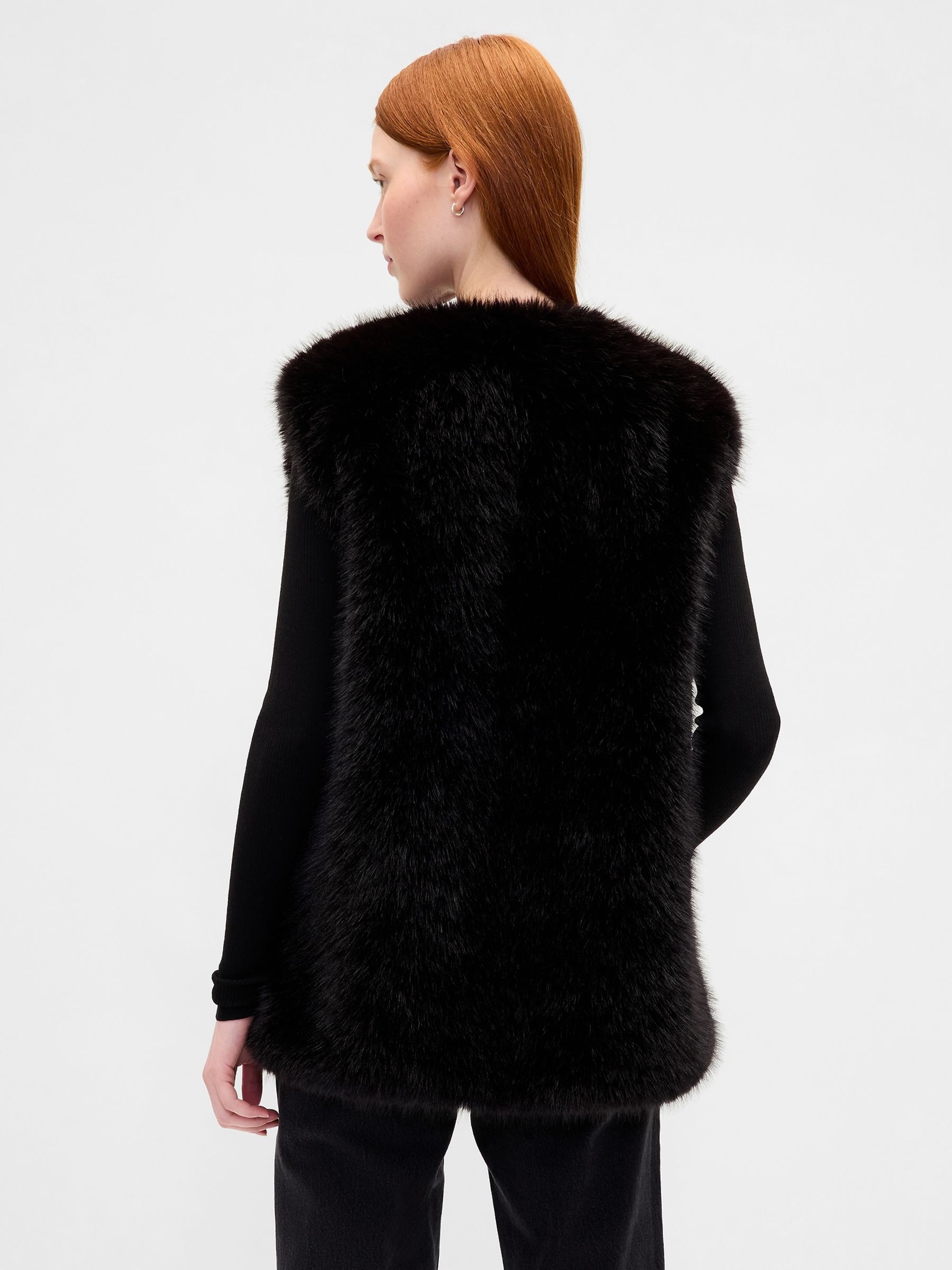 Black Faux Fur Vest - Image 2 of 4 Black Faux Fur Vest - Image 2 of 4