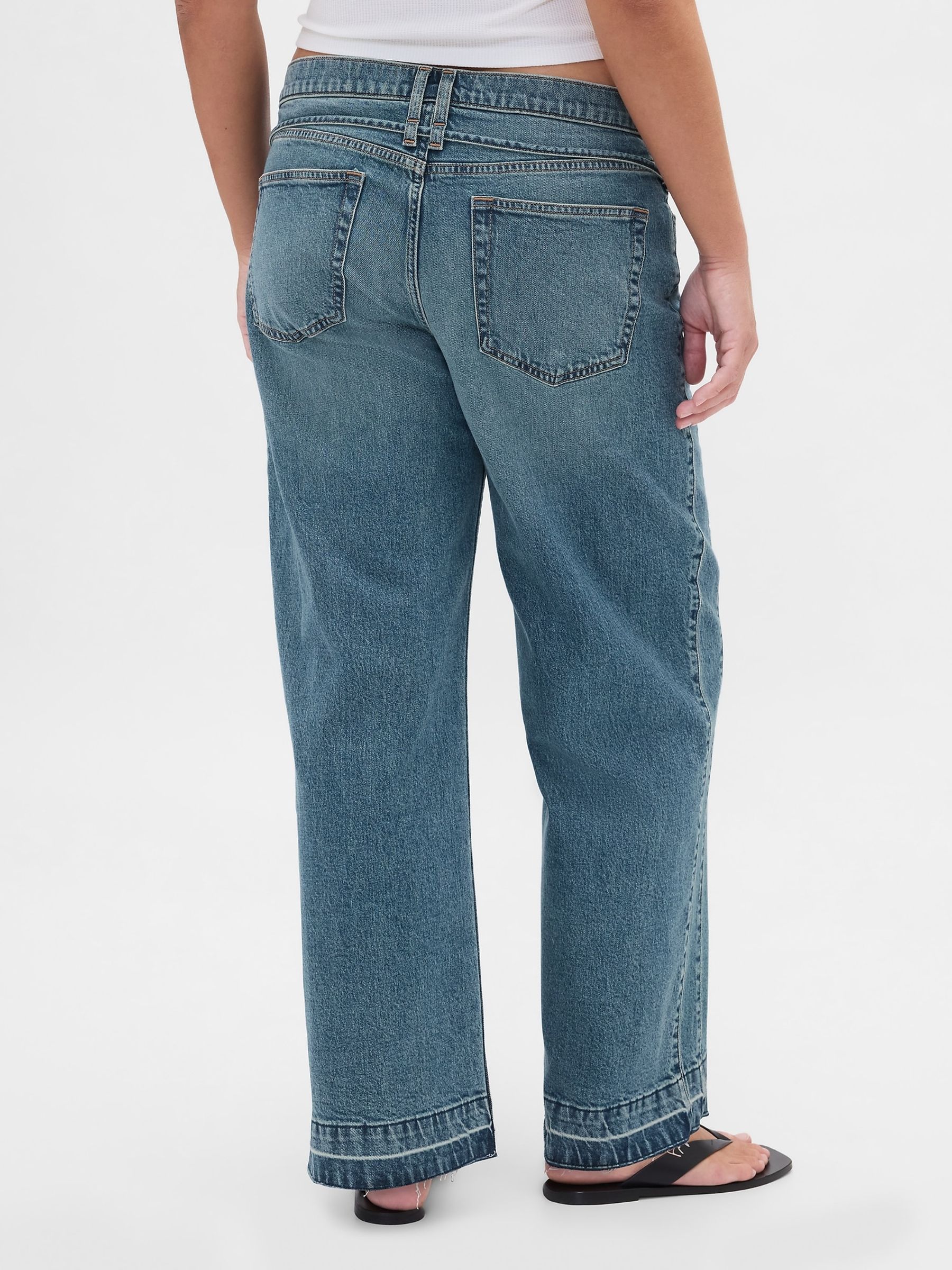 Blue Low Waisted '90s Loose Jeans - Image 6 of 6