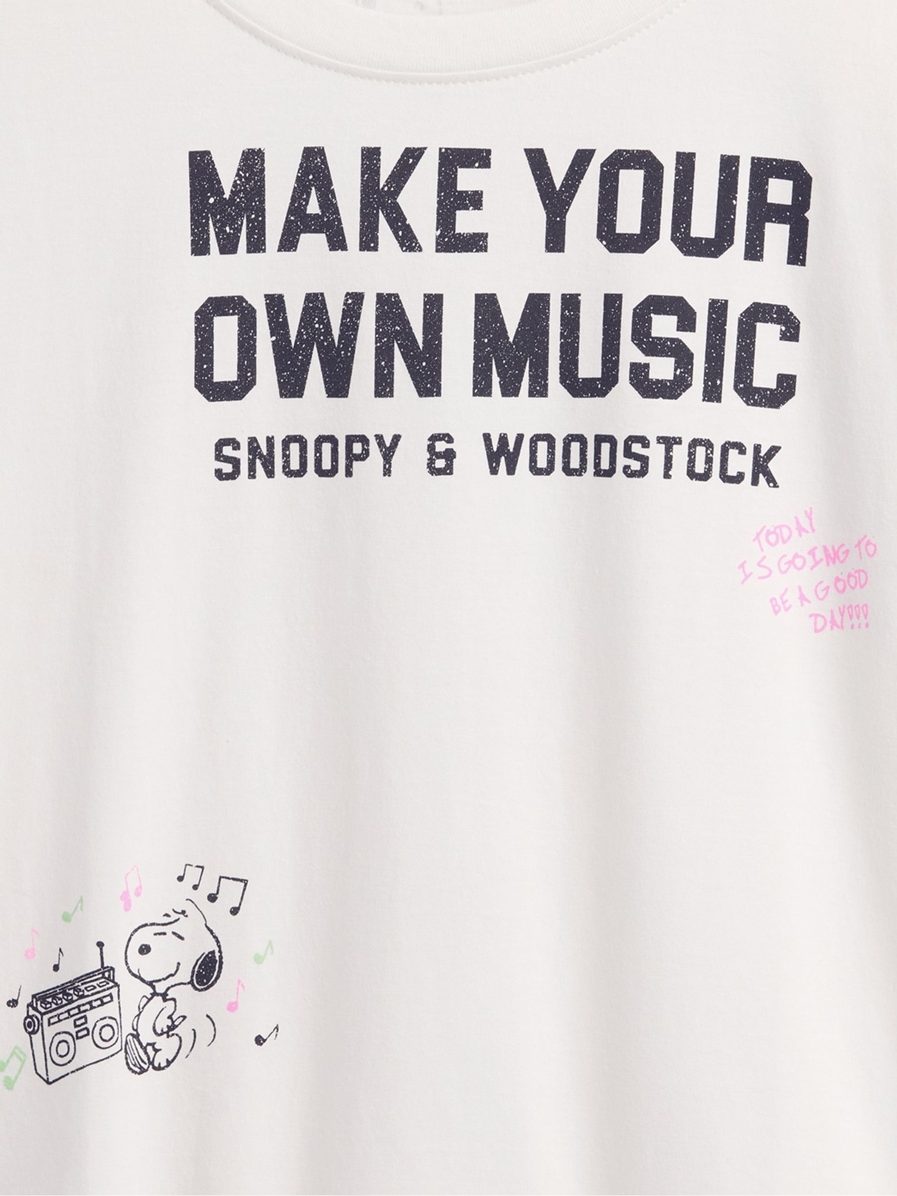 White Oversized Graphic T-Shirt - Image 4 of 4 White Oversized Graphic T-Shirt - Image 4 of 4