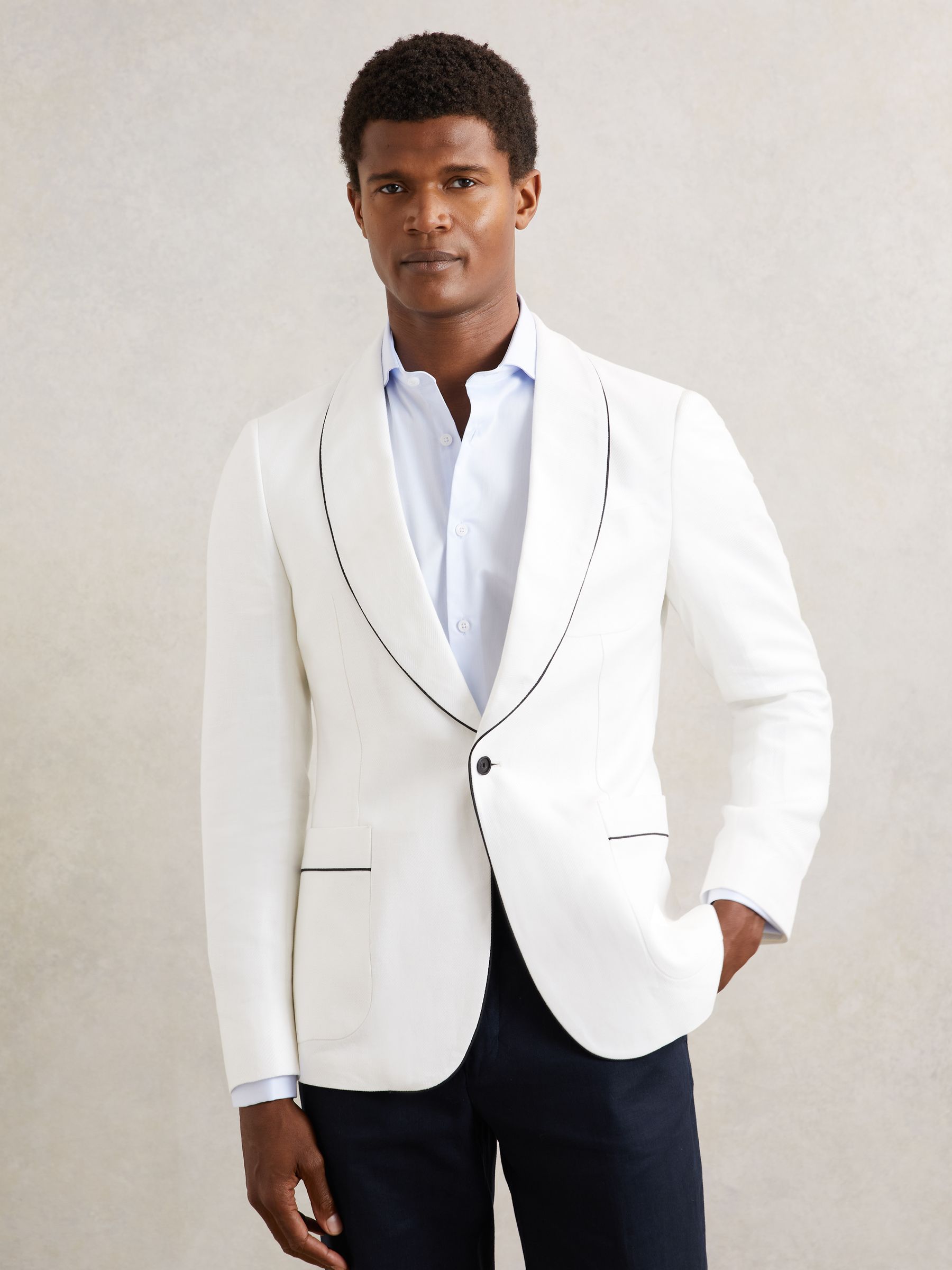 Single-Breasted Blazer with Linen in Ivory White - Image 4 of 7