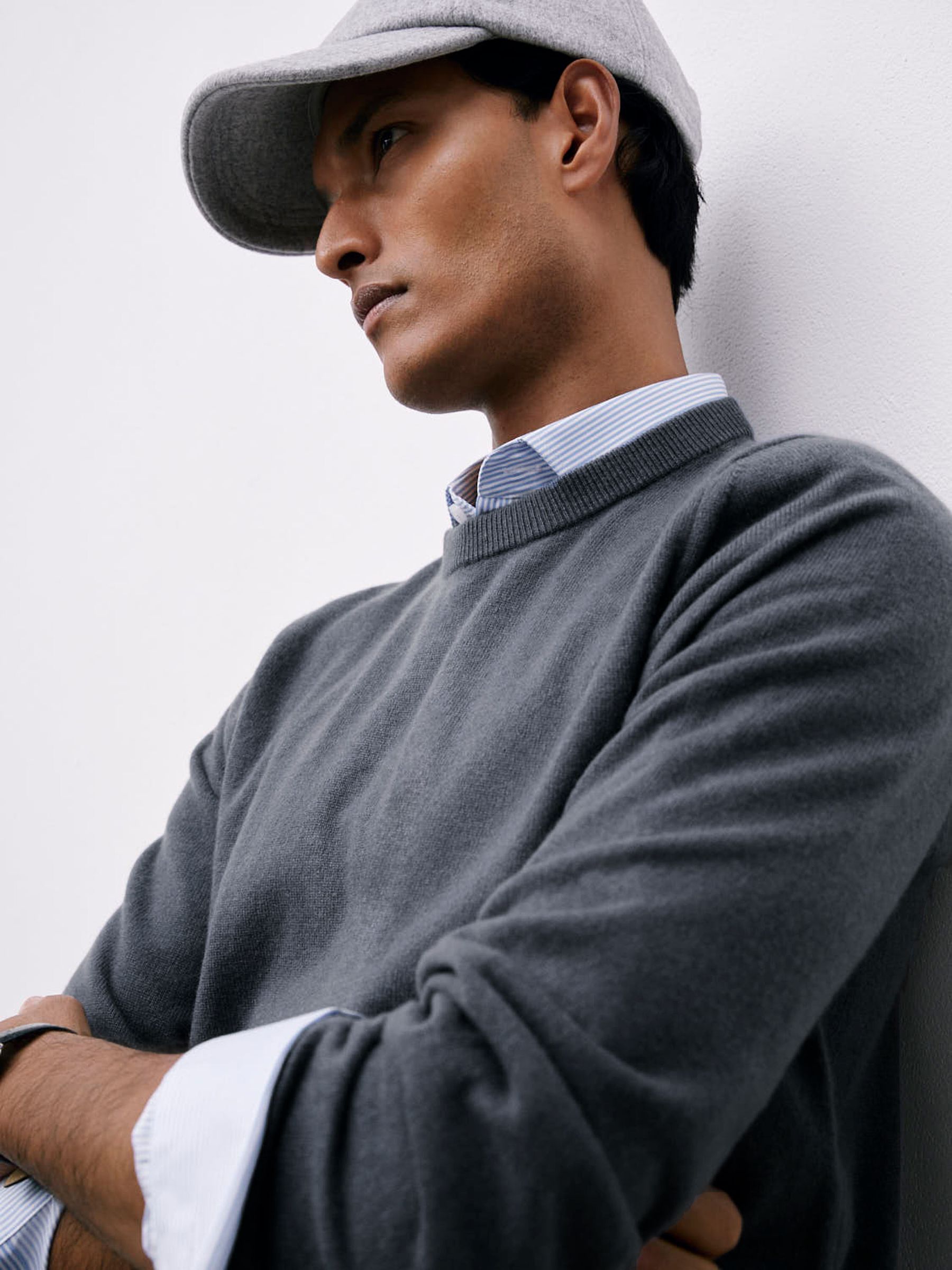 Atelier 100% Cashmere Crew-Neck Jumper in Powder Blue - Image 3 of 6