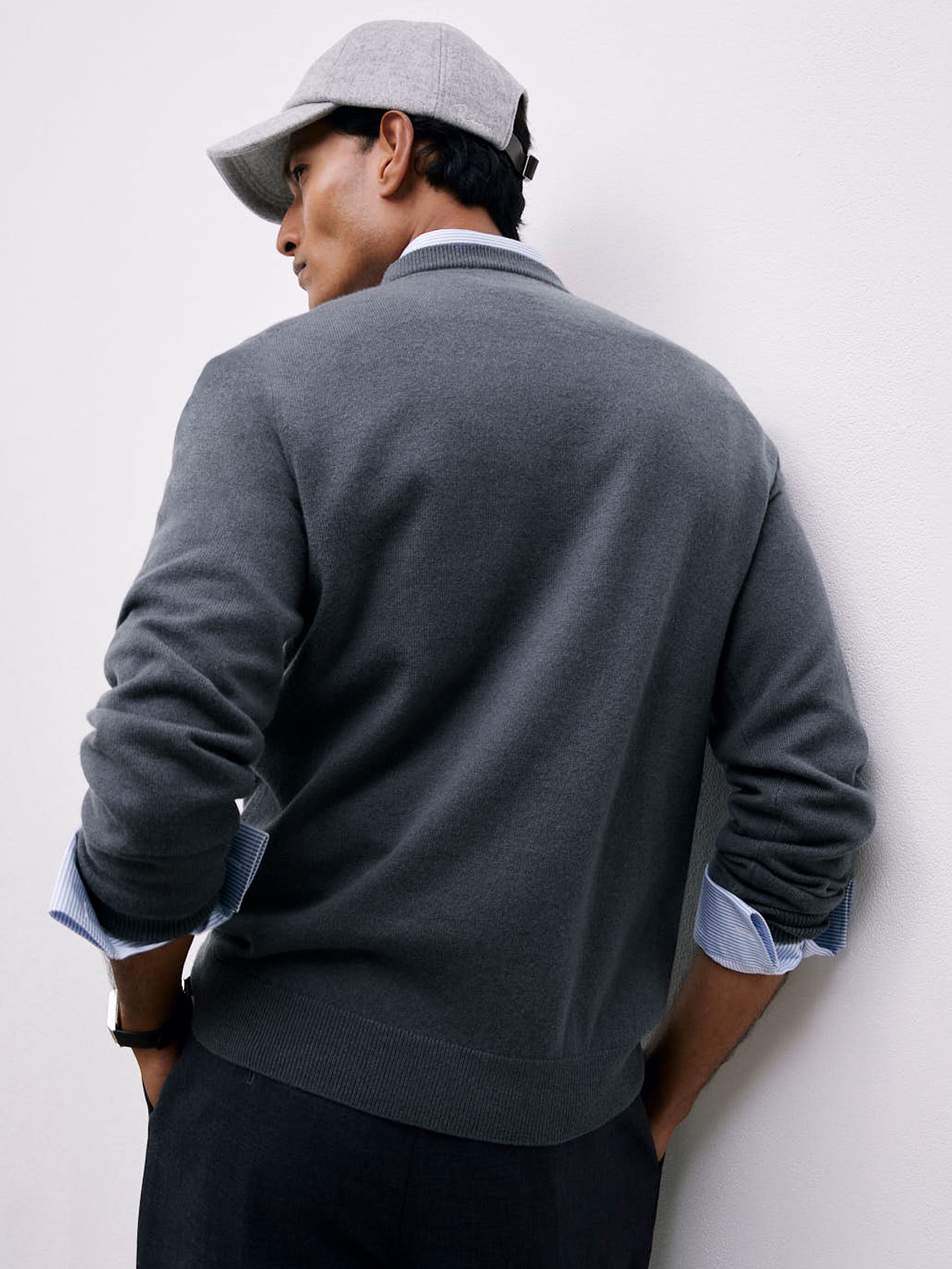 Atelier 100% Cashmere Crew-Neck Jumper in Powder Blue - Image 4 of 6