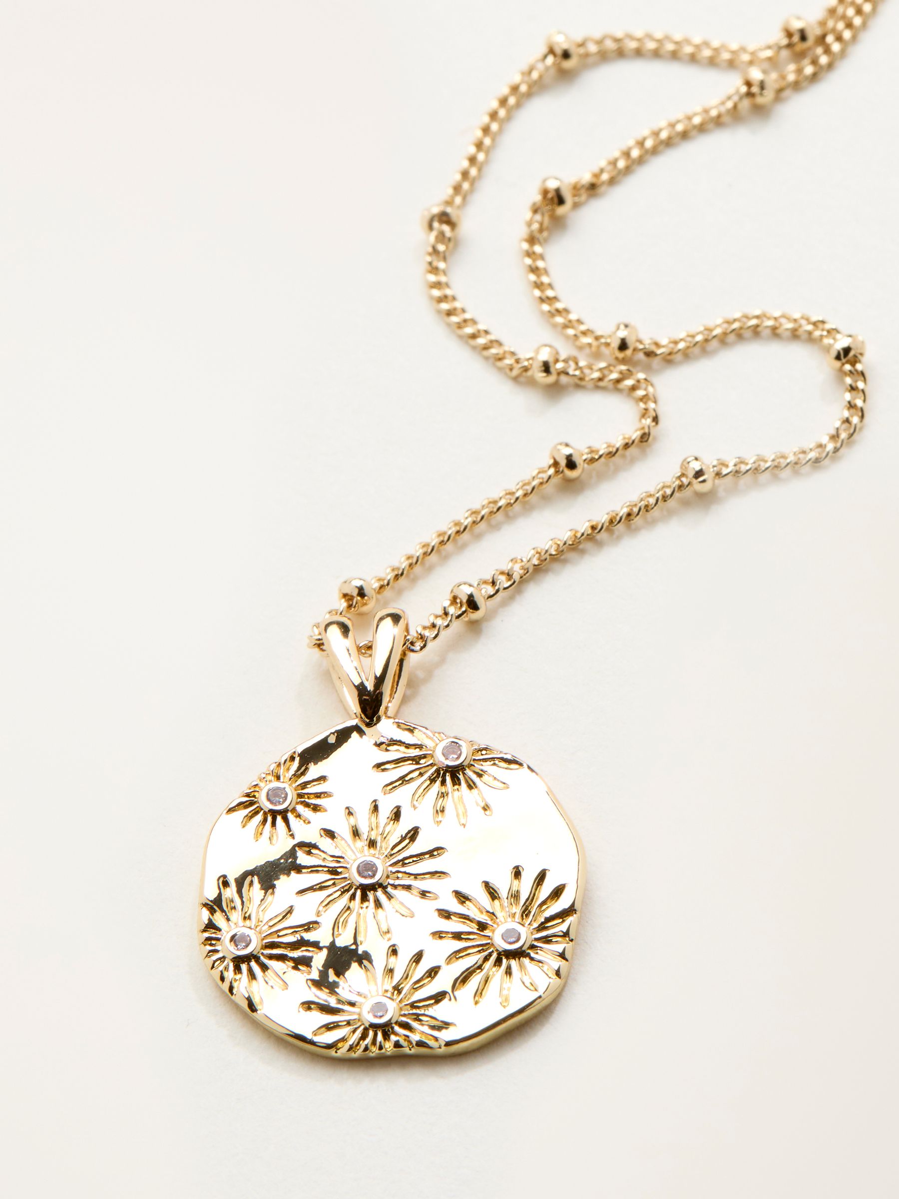 Gold Tone Daisy Coin Necklace - Image 3 of 3