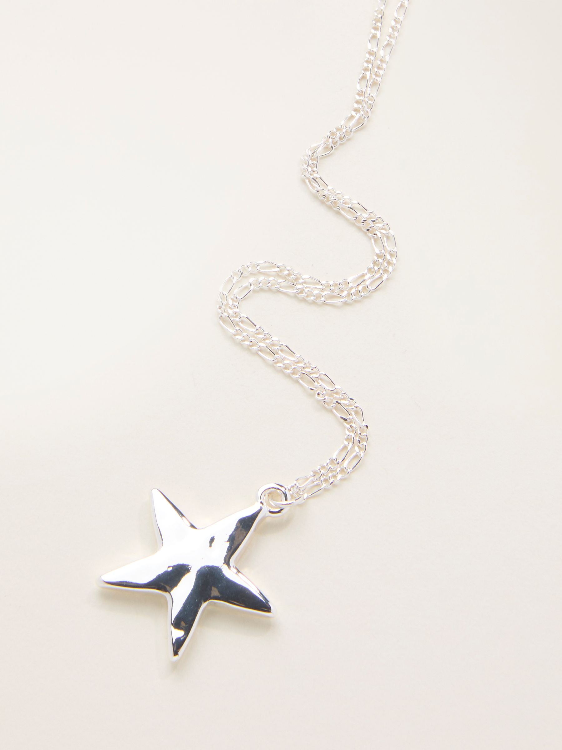 Silver Tone Large Star Necklace - Image 2 of 2 Silver Tone Large Star Necklace - Image 2 of 2