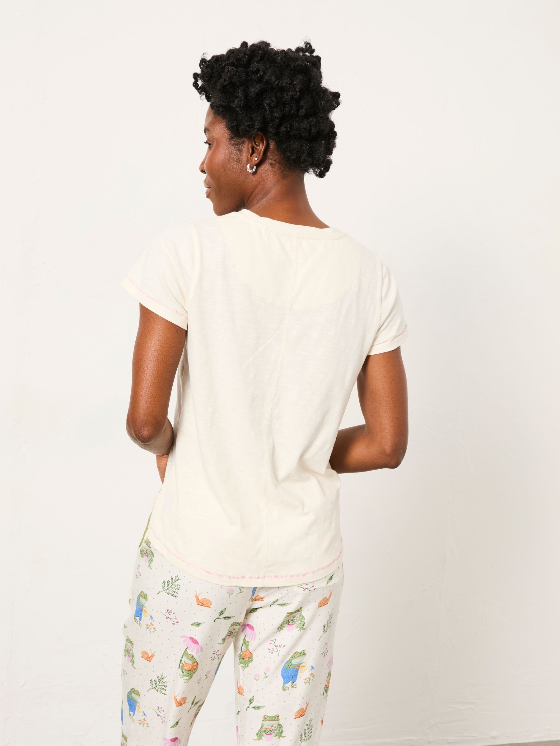 Natalie Ivory Frog Graphic T shirt - Image 2 of 6