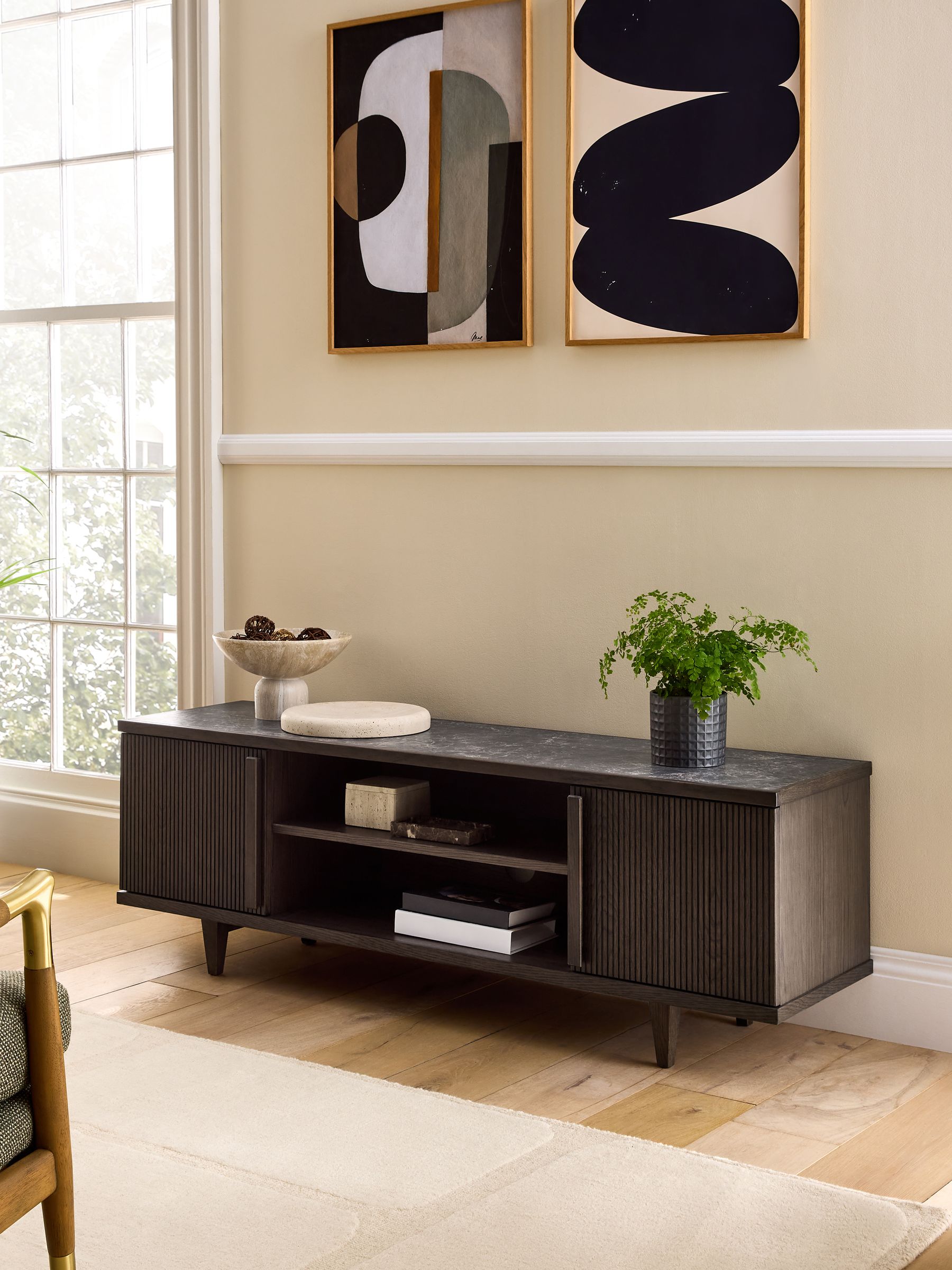 Brunswick Up to 55 Inch Wide TV Unit in Ribbed Dark Oak - Image 3 of 10