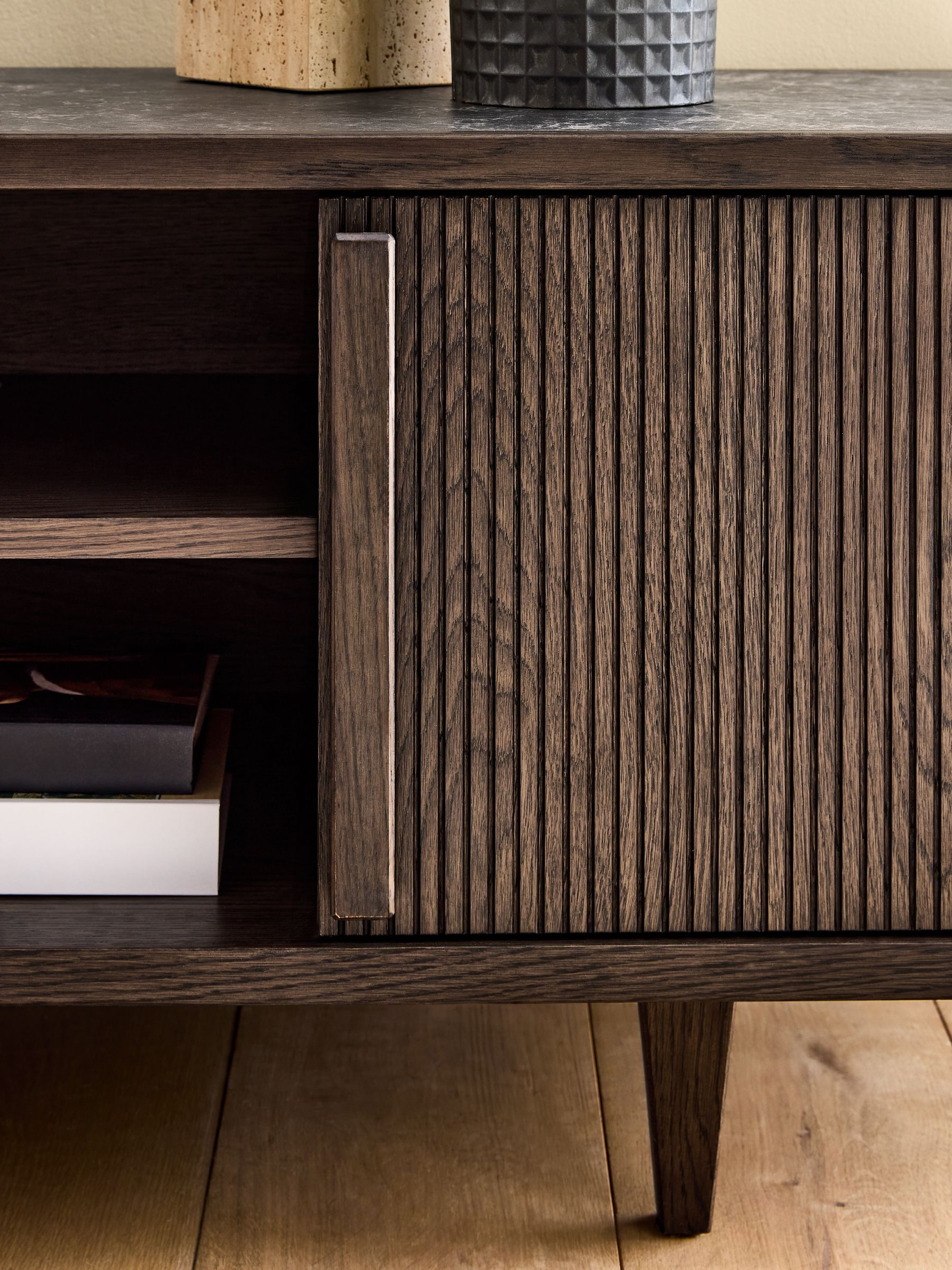 Brunswick Up to 55 Inch Wide TV Unit in Ribbed Dark Oak - Image 6 of 10