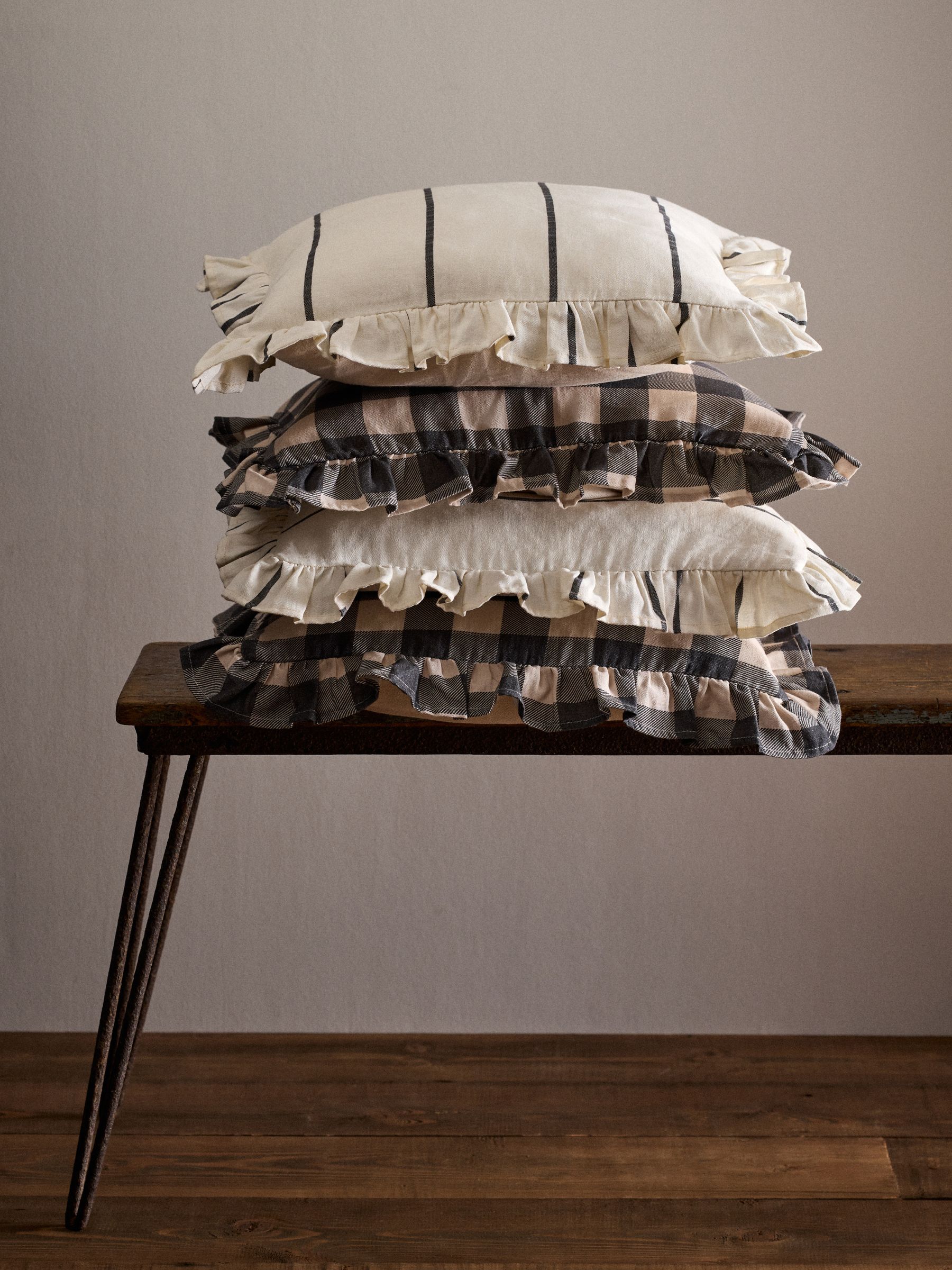4 Pack Stripe Ruffle Cotton Cushion Covers Black/Cream - Image 1 of 5