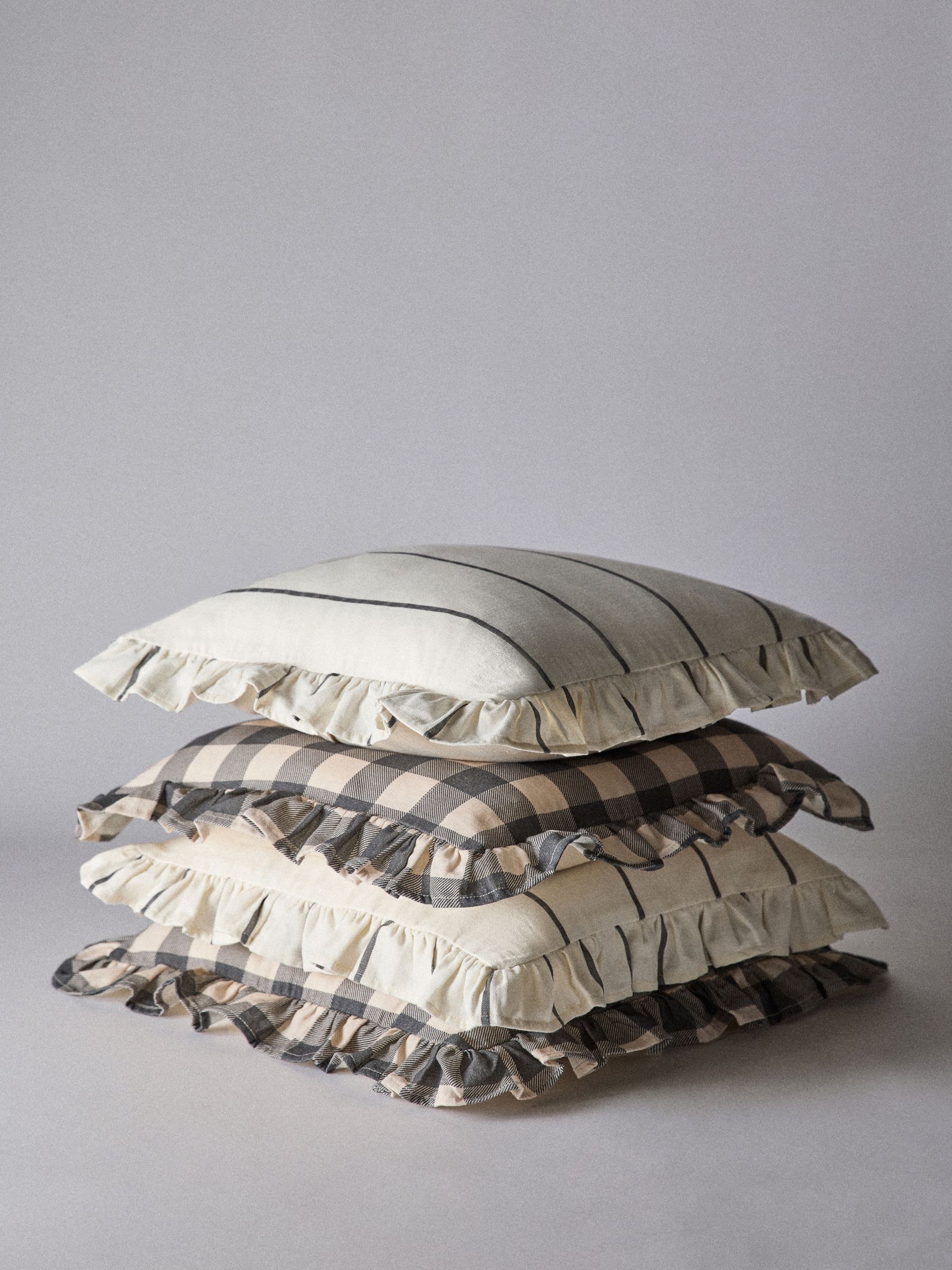 4 Pack Stripe Ruffle Cotton Cushion Covers Black/Cream - Image 2 of 5