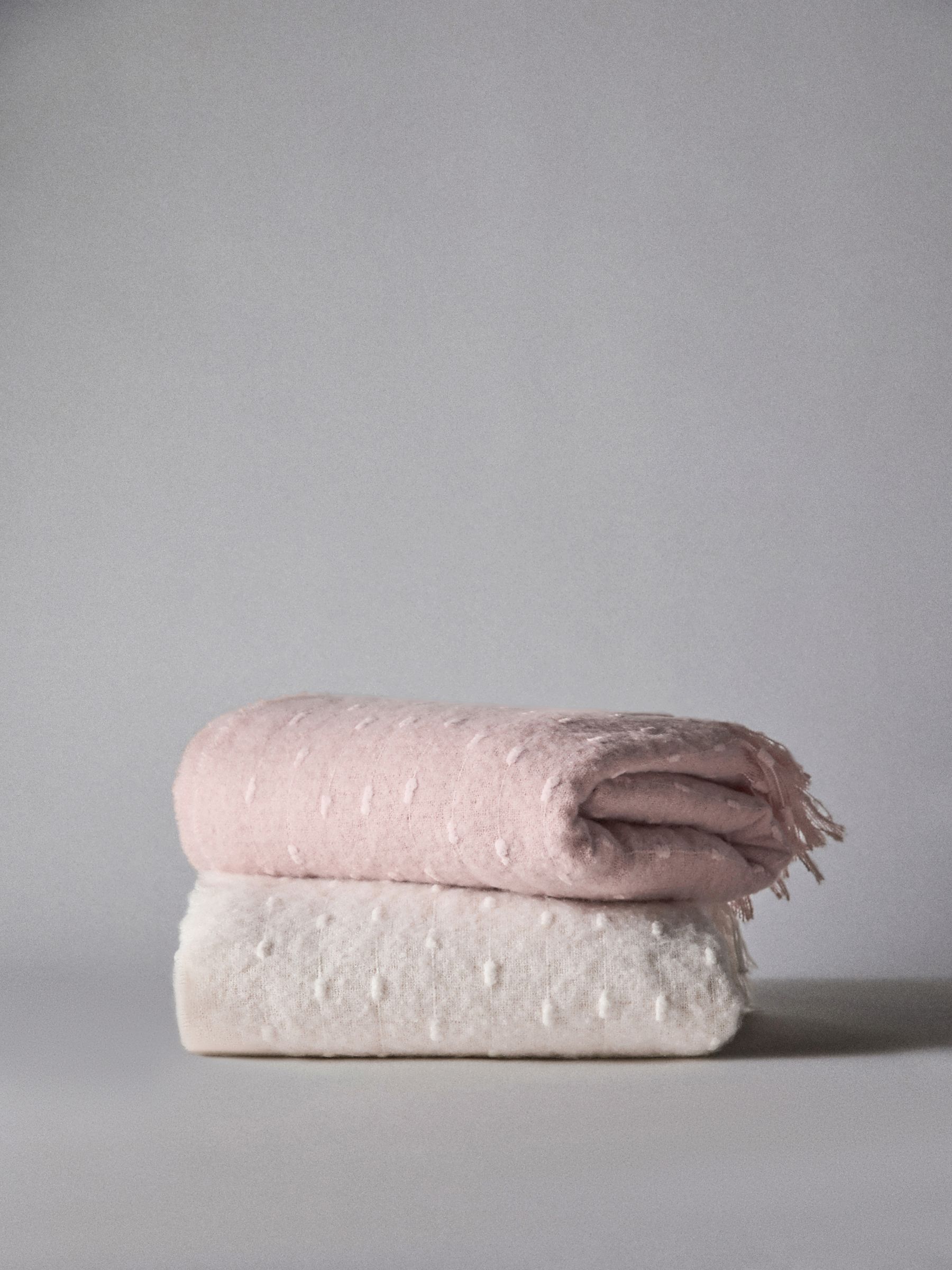 2 Pack Pink/Cream Dobby Spot Throws - Image 2 of 6