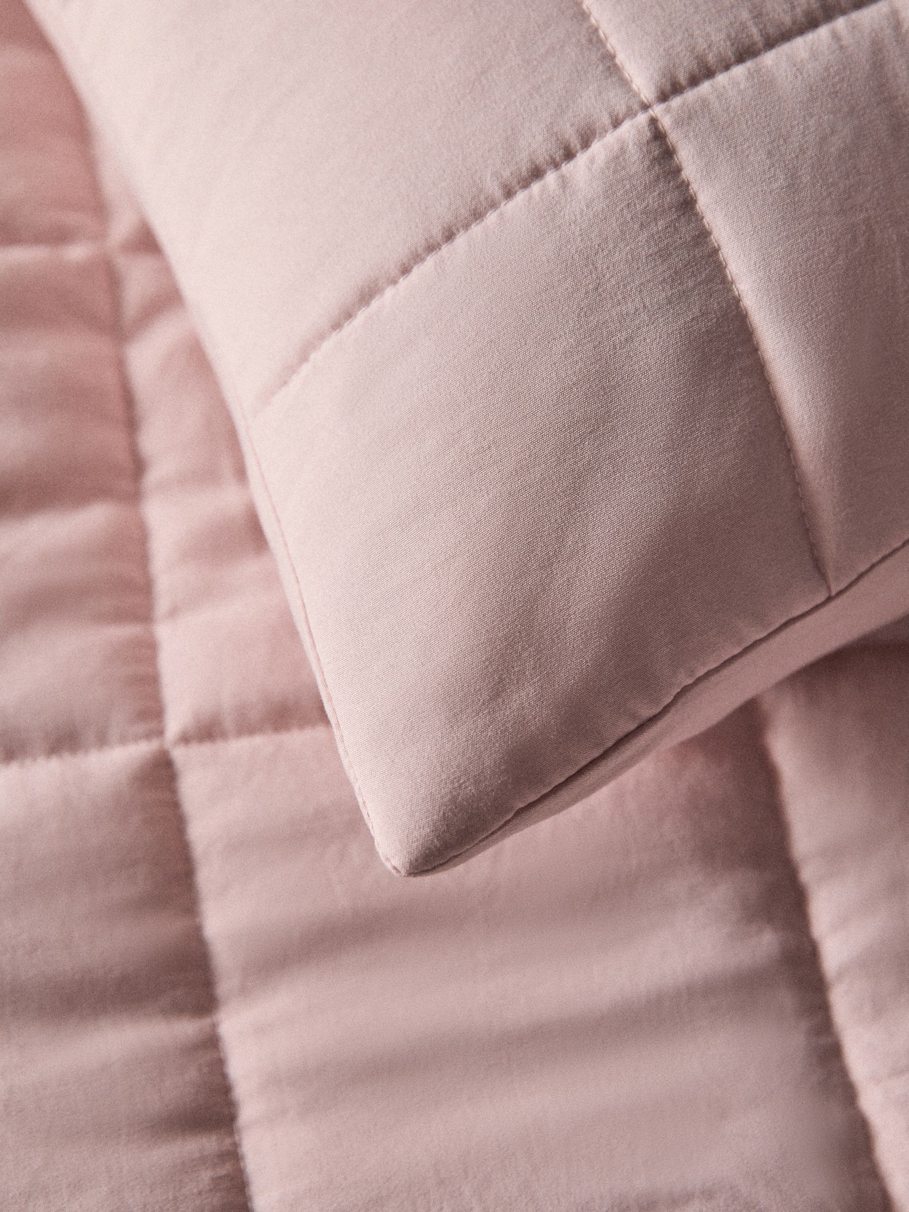 Pink 3 piece Quilted Bedspread and Cushion Covers - Image 5 of 5 Pink 3 piece Quilted Bedspread and Cushion Covers - Image 5 of 5