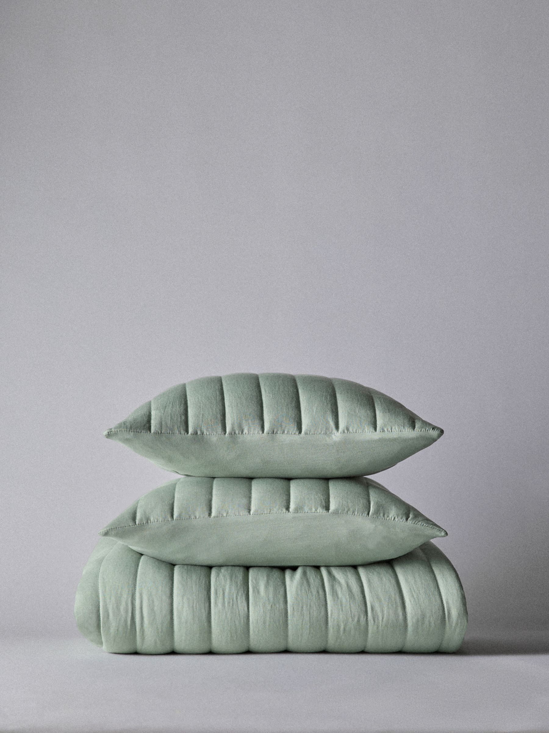 Green 3 piece Quilted Bedspread and Cushion Covers - Image 1 of 6