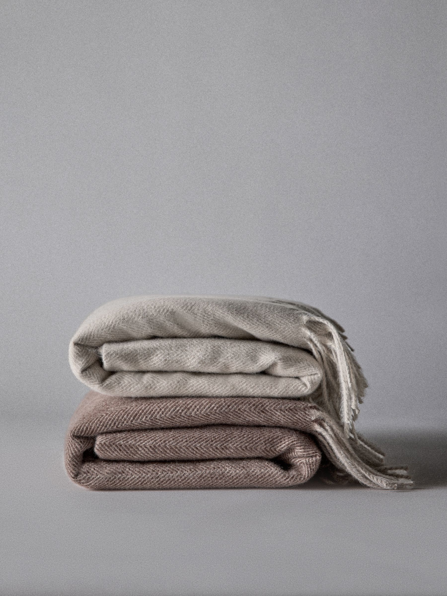 2 Pack Chocolate/Natural Herringbone Throws - Image 2 of 6 2 Pack Chocolate/Natural Herringbone Throws - Image 2 of 6