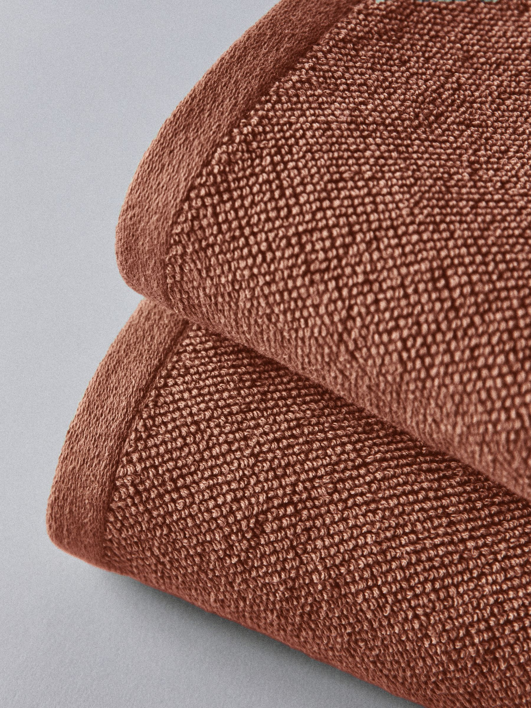 Rust Set of 2 Popcorn Textured Bath Towels - Image 6 of 6 Rust Set of 2 Popcorn Textured Bath Towels - Image 6 of 6