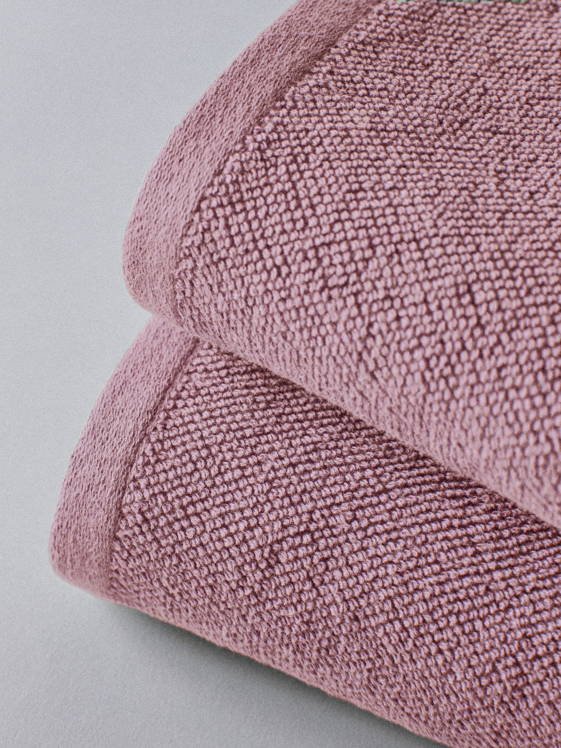 Pink Set of 2 Popcorn Textured Bath Towels - Image 5 of 5