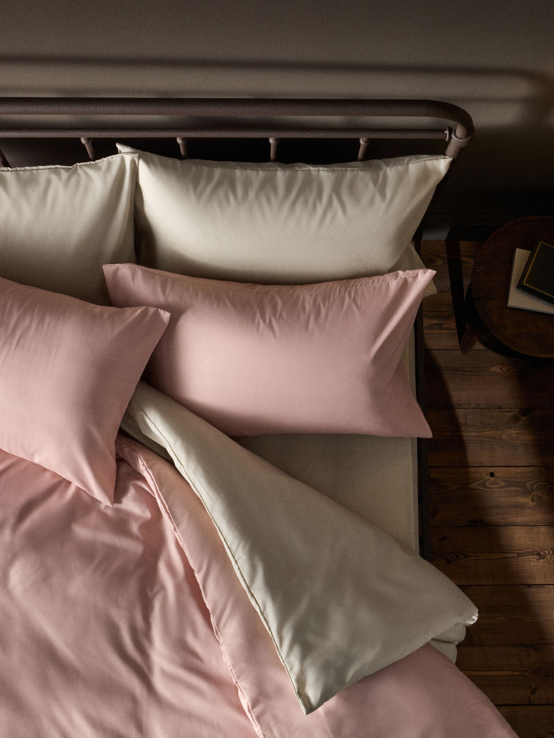 Pink/Natural 8 piece Microfibre Duvet Cover and Pillowcase Set with Fitted Sheets - Image 2 of 6