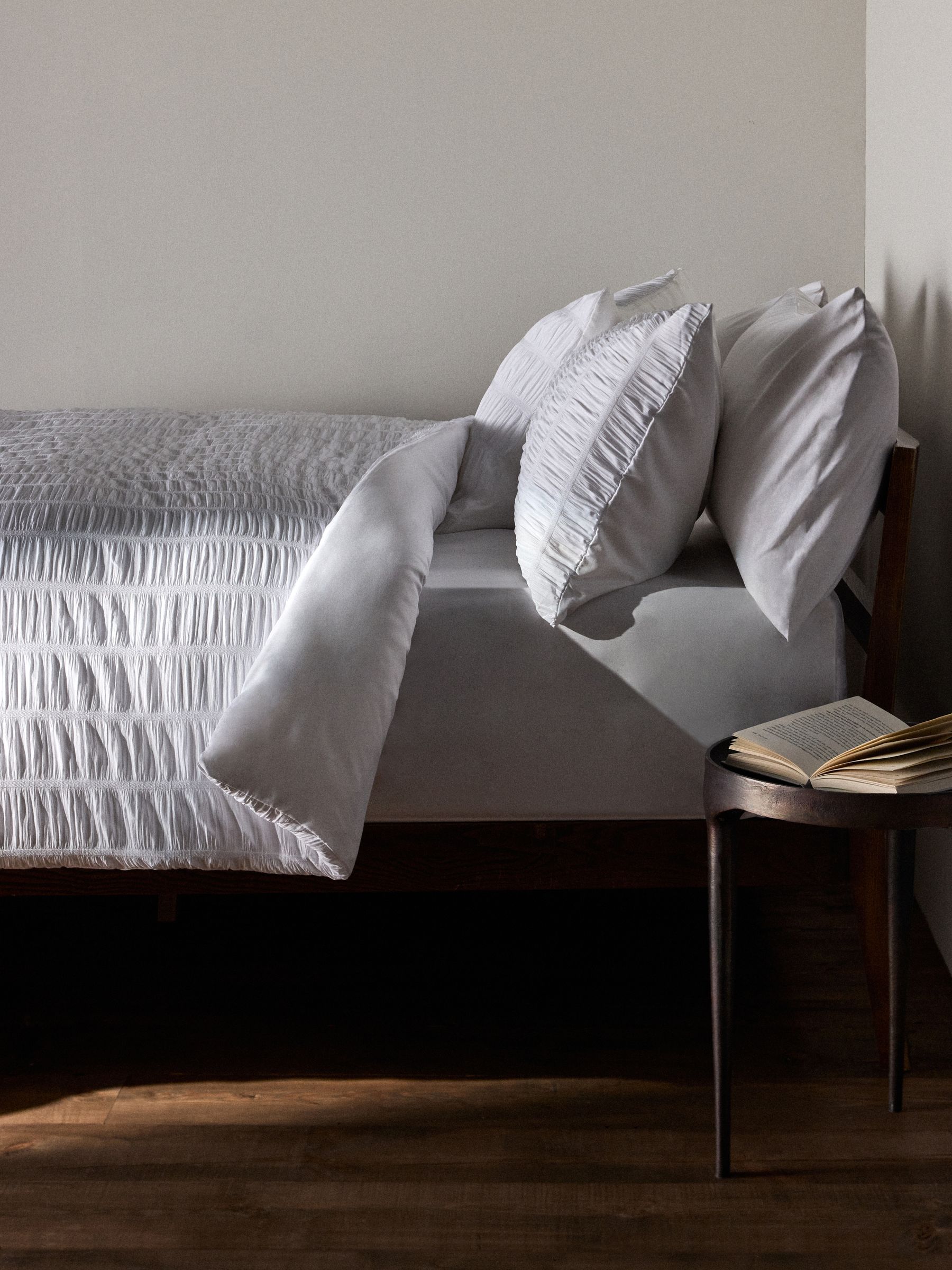 2 Pack White Seersucker/Frill Duvet Cover and Pillowcase Set with Fitted Sheets - Image 4 of 6