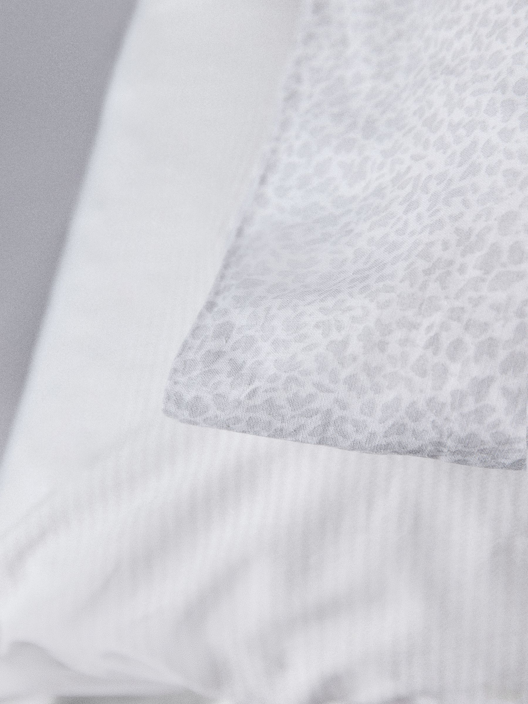 2 Pack Grey Stripe/ Floral Printed Duvet Cover and Pillowcase Set with Fitted Sheets - Image 5 of 5