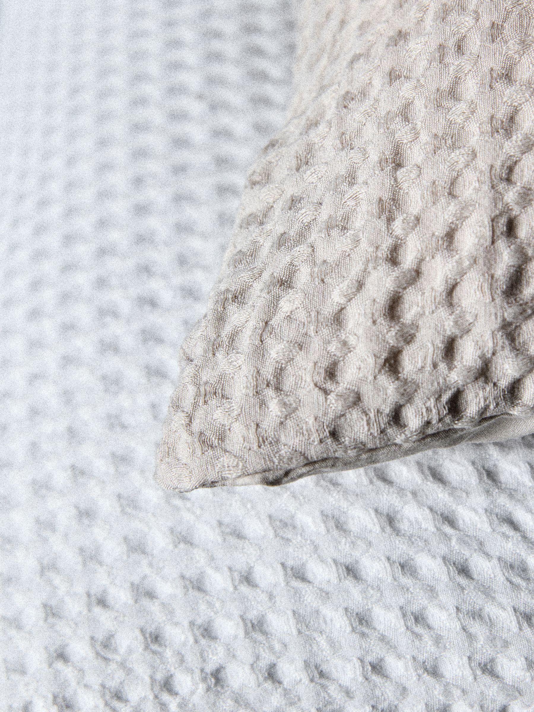 2 Pack White/Natural Waffle Duvet Cover and Pillowcase Set with Fitted Sheets - Image 6 of 6