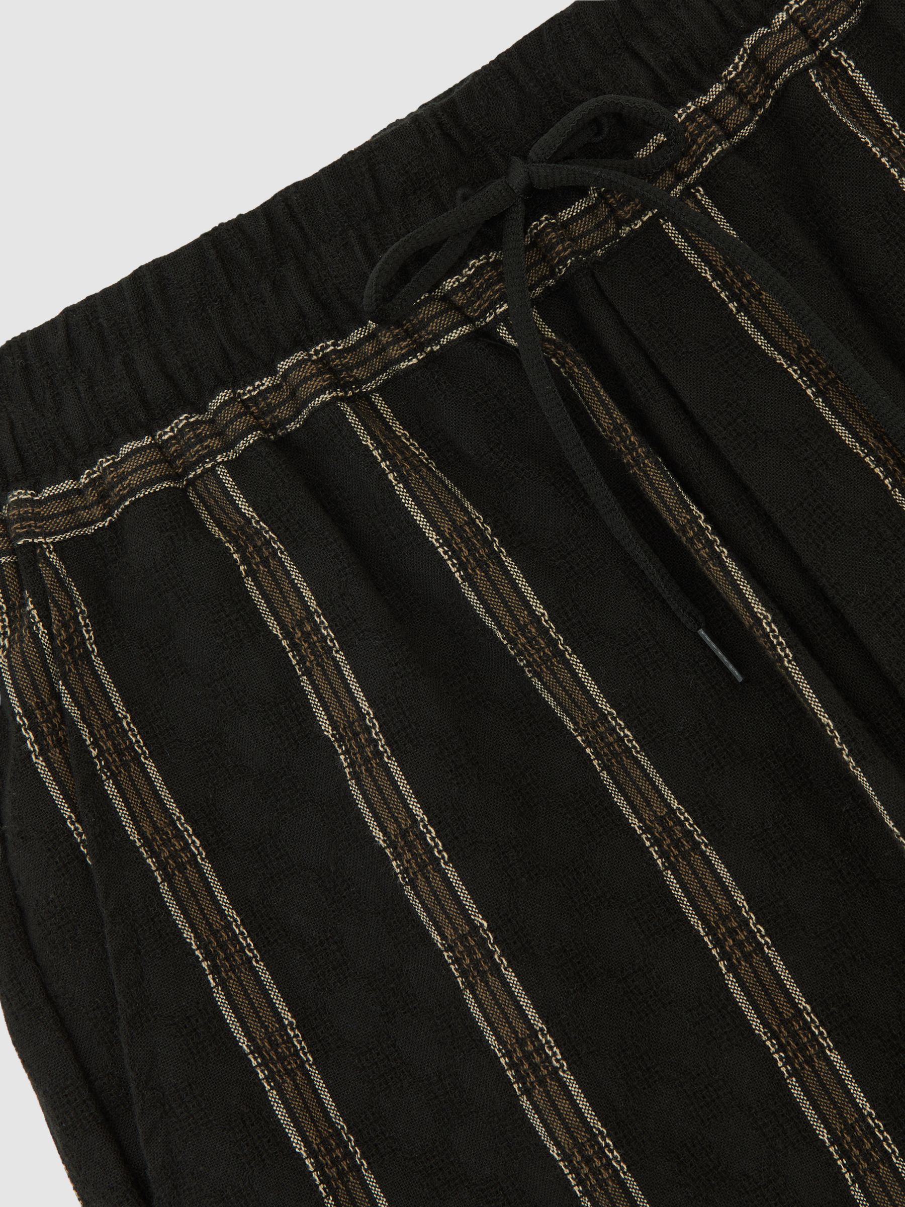 Les Deux Textured Stripe Shorts in Black - Image 5 of 5