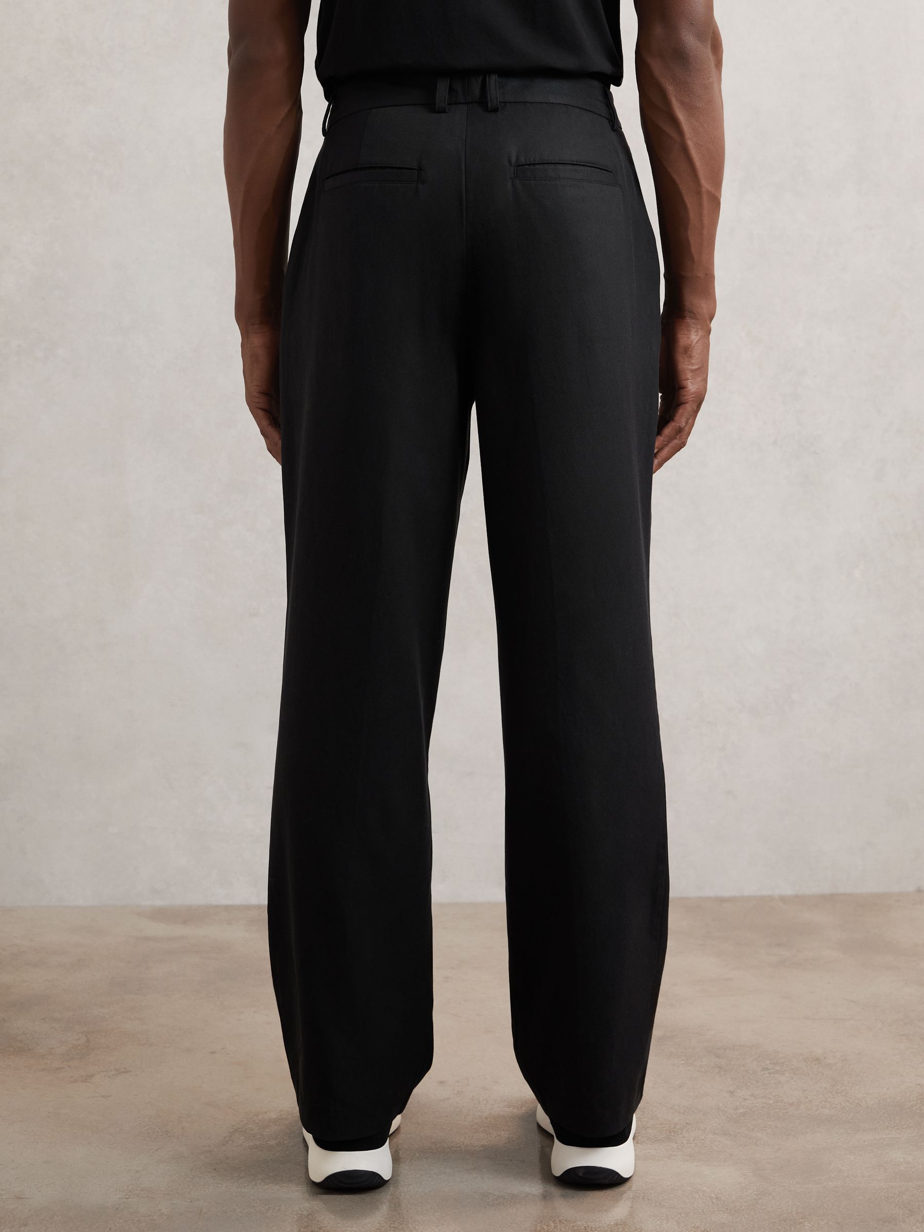 Les Deux Pleat-Front Twill Suit Trousers in Black - Image 3 of 5