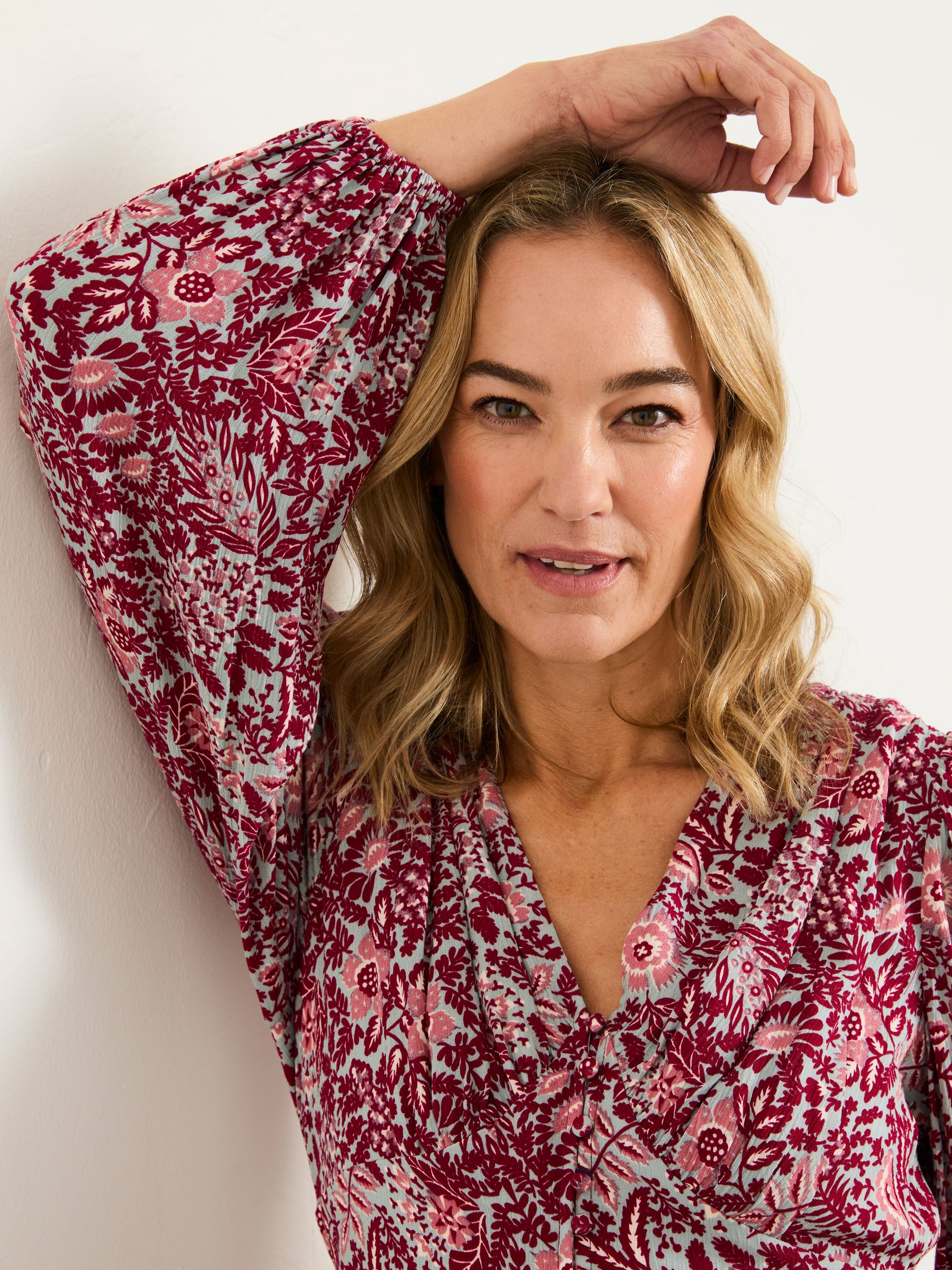 Livvy Plum Purple Spriggy Ditsy Petite Midi Dress - Image 4 of 8