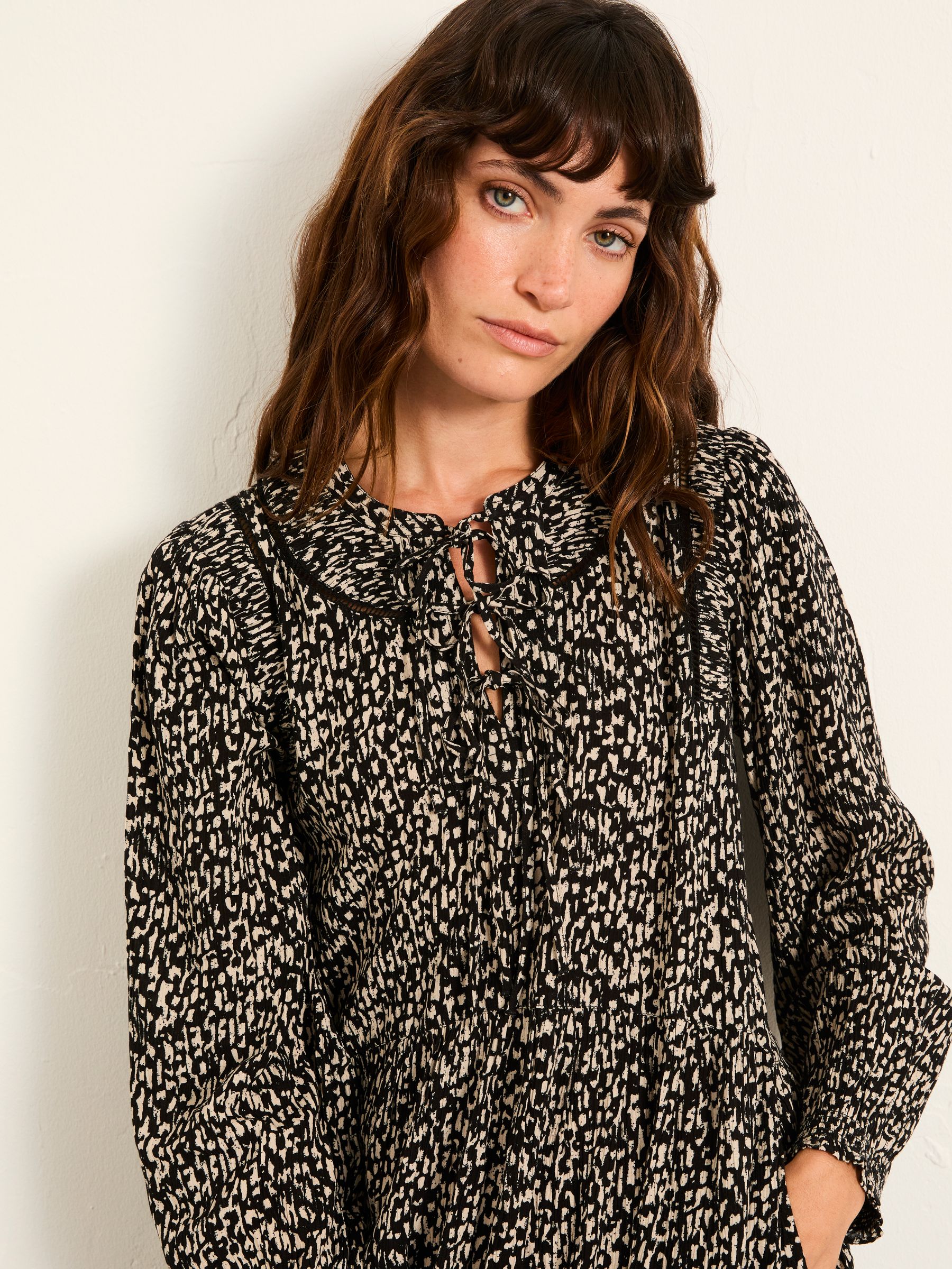 Inez Black Mono Texture Petite Dress - Image 3 of 5